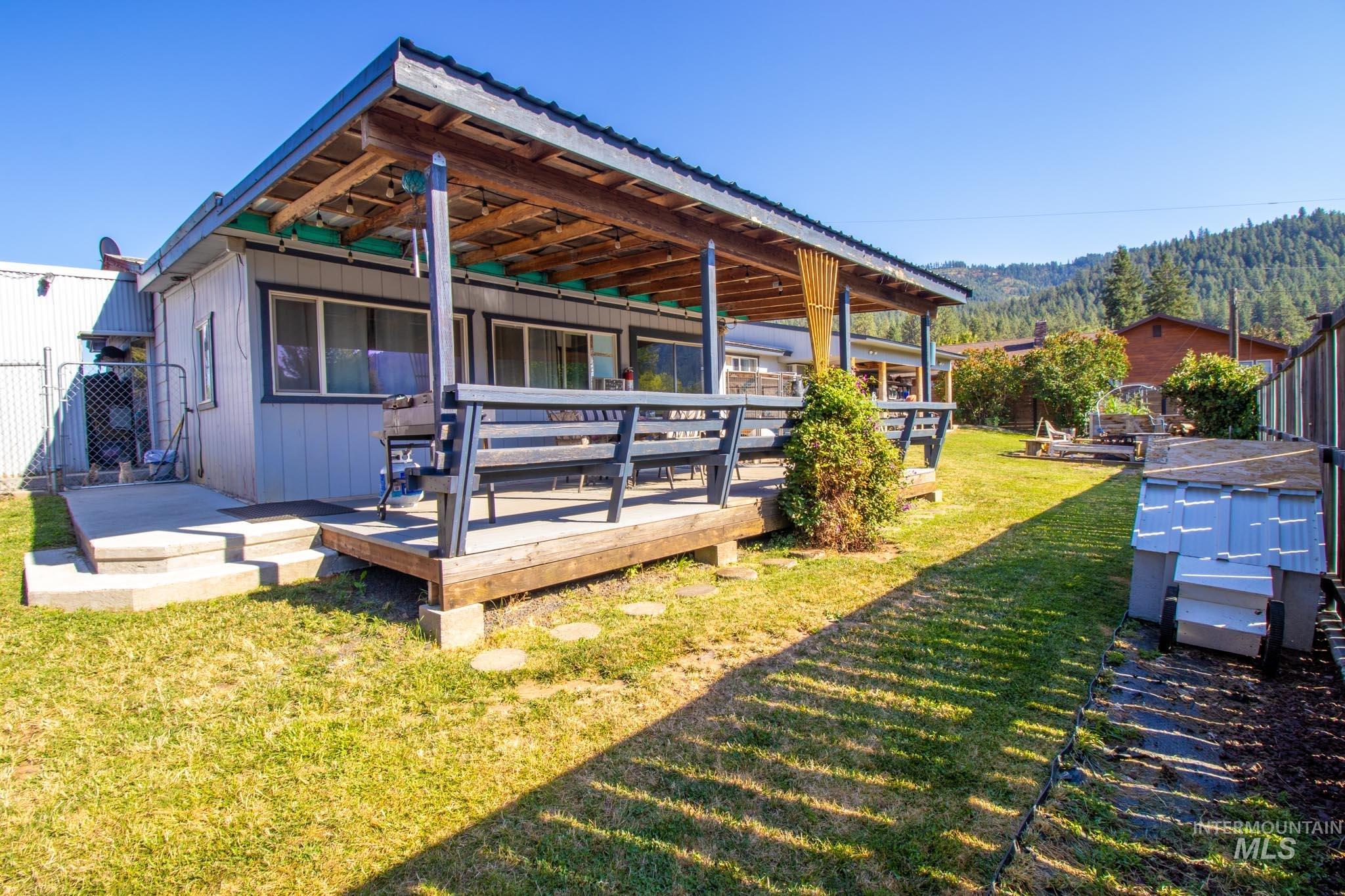 143 125th St Property Photo 30