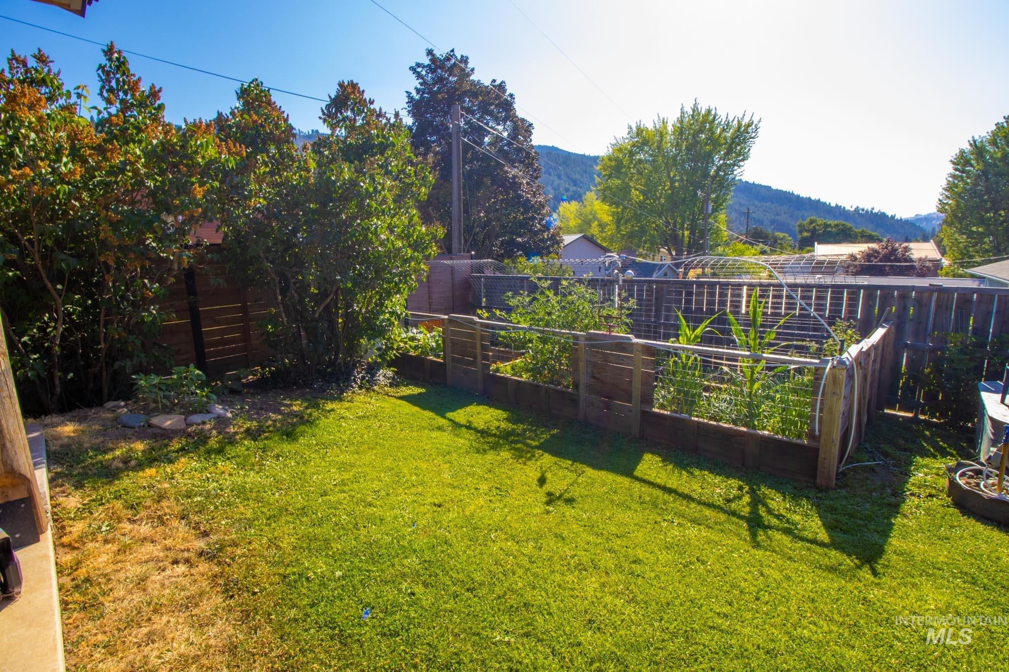 143 125th St Property Photo 34