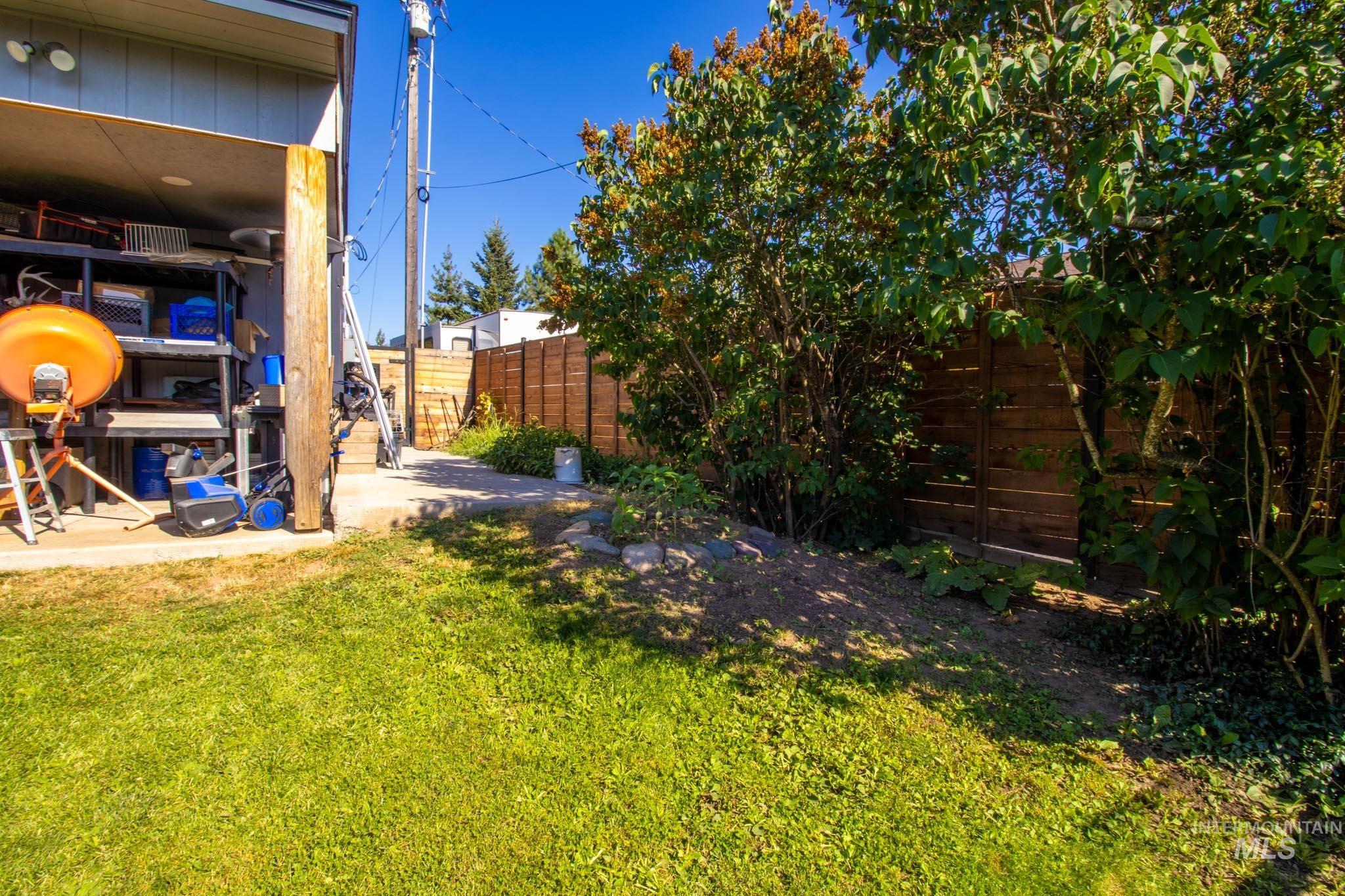 143 125th St Property Photo 39