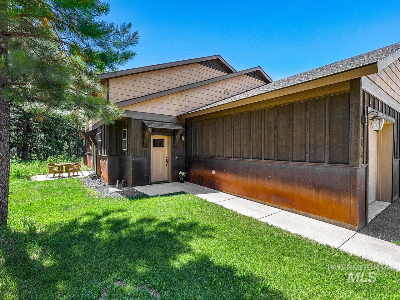 762 Deer Forest Drive Property Photo 1
