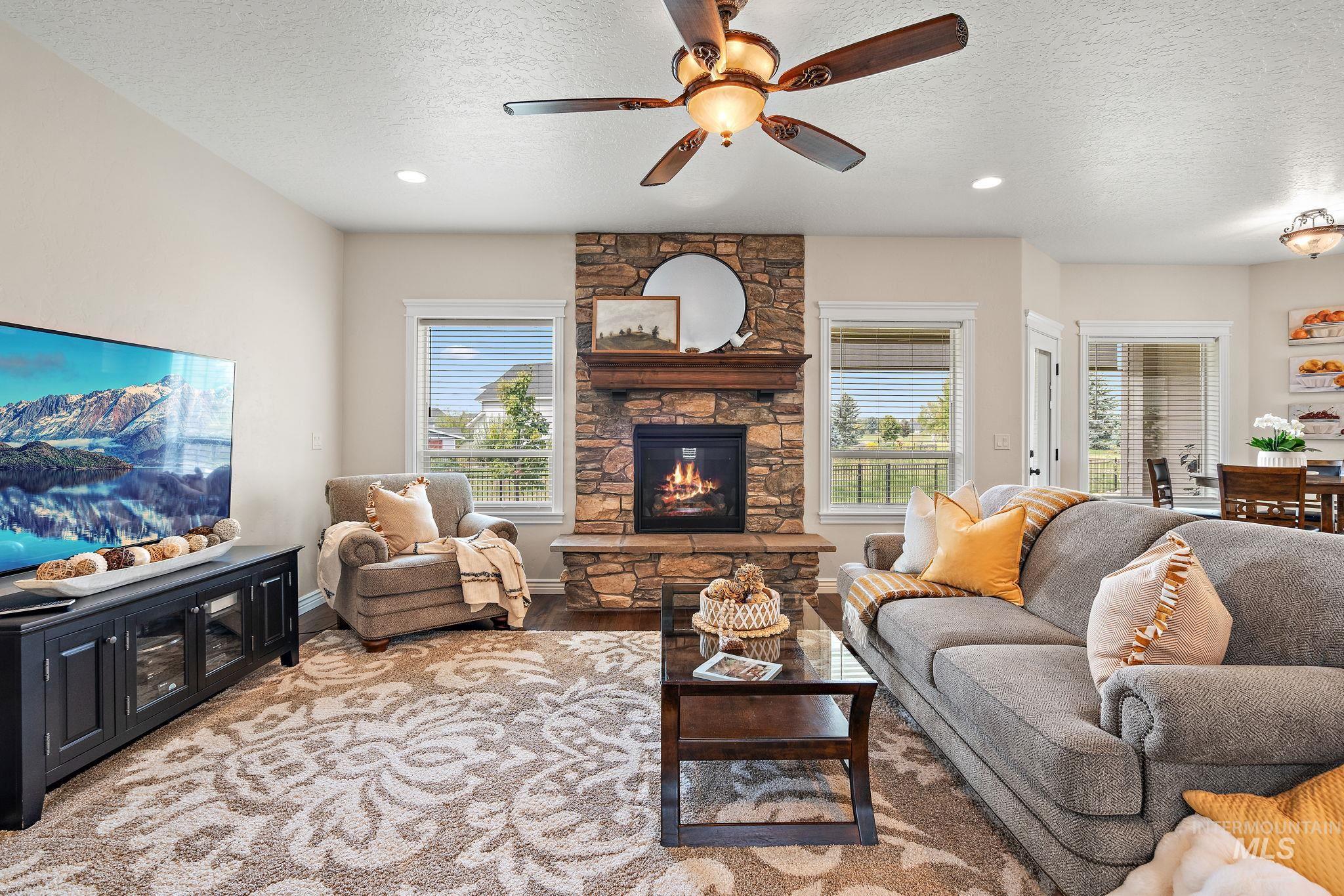 1175 N Champions Pl Property Photo 3