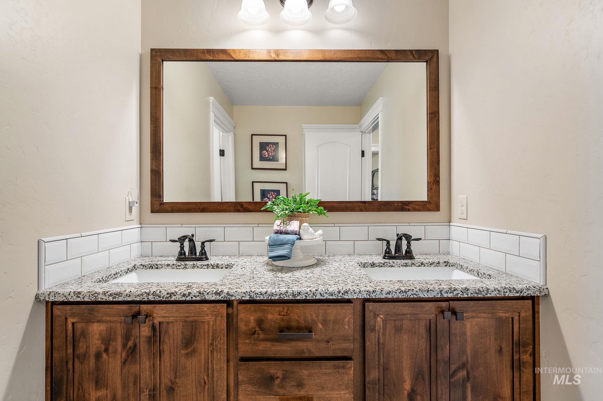 1175 N Champions Pl Property Photo 32