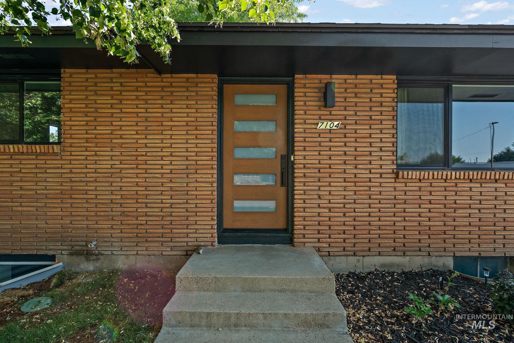 7104 W Sunnybrook Property Photo 4