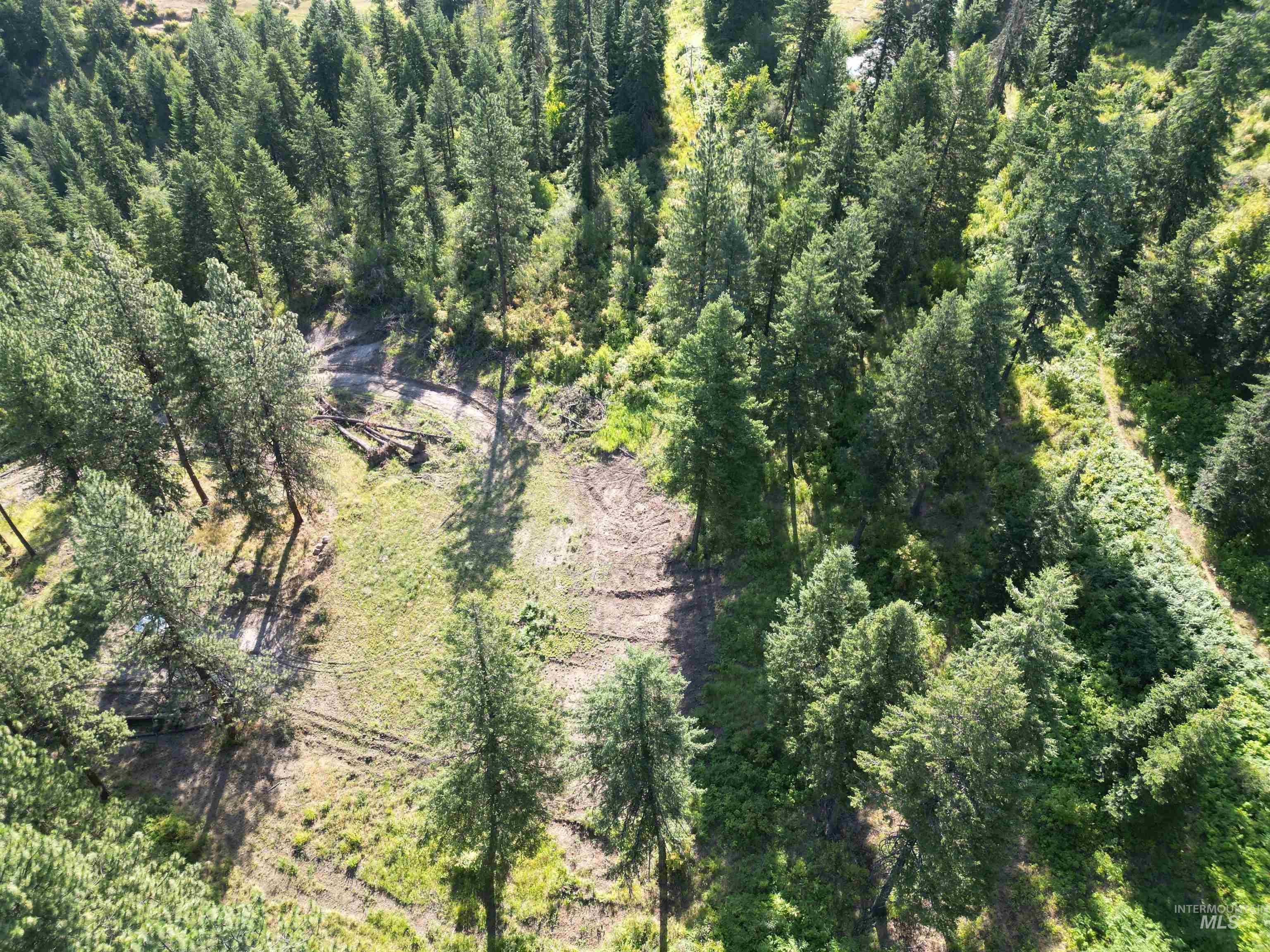 750 Mountain Top Drive Property Photo 8