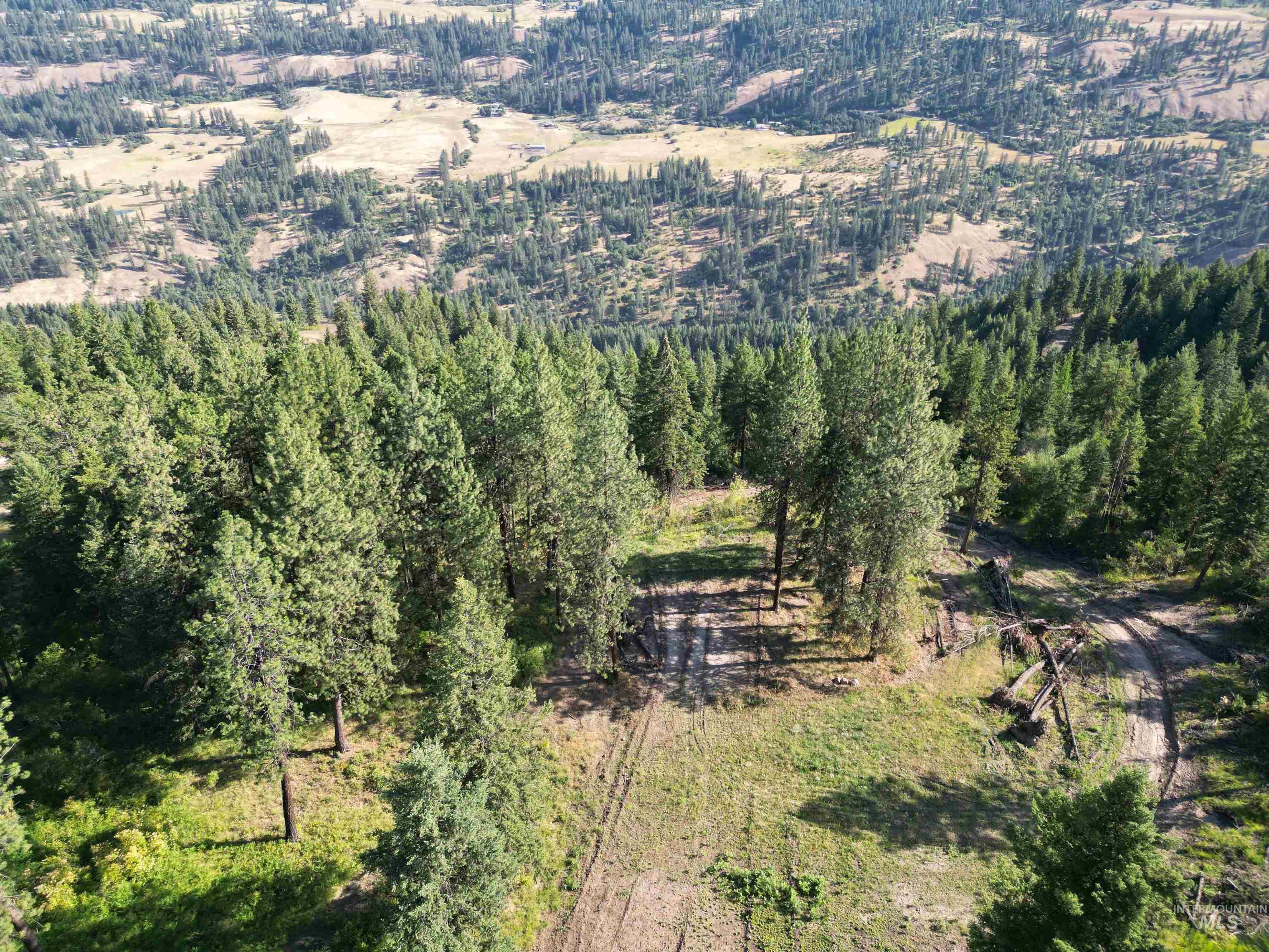 750 Mountain Top Drive Property Photo 17