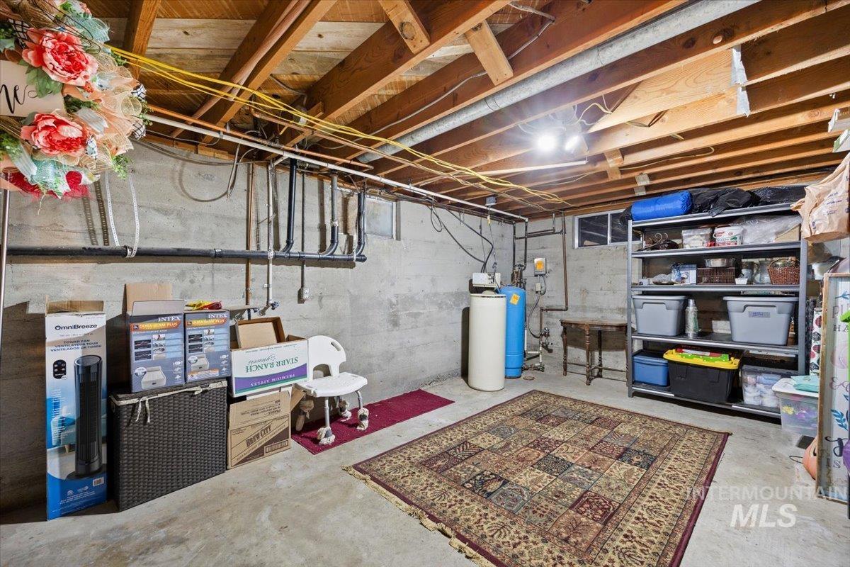 702 W 400 N Property Photo 27