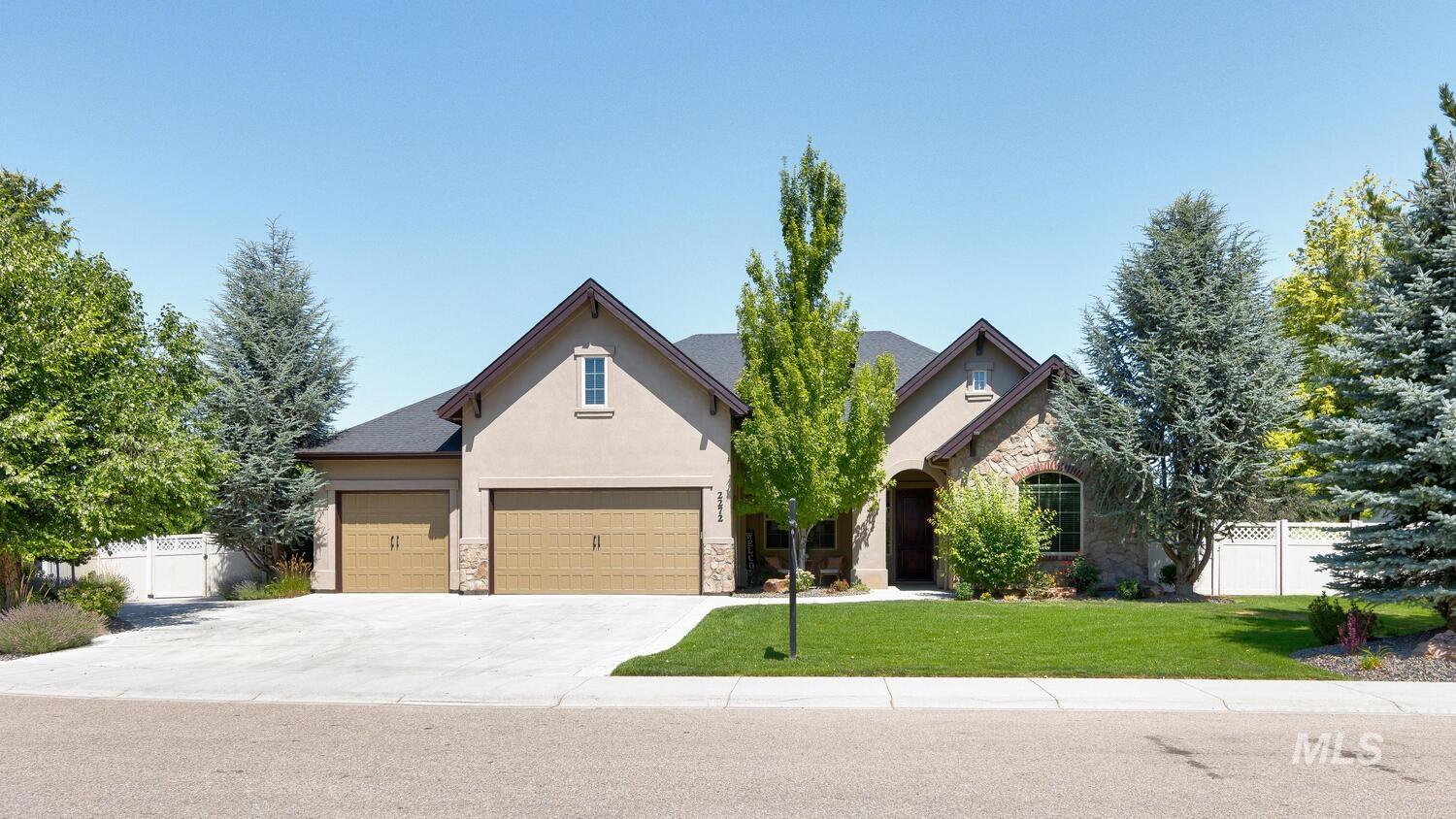 2272 W San Remo Dr. Property Photo 1