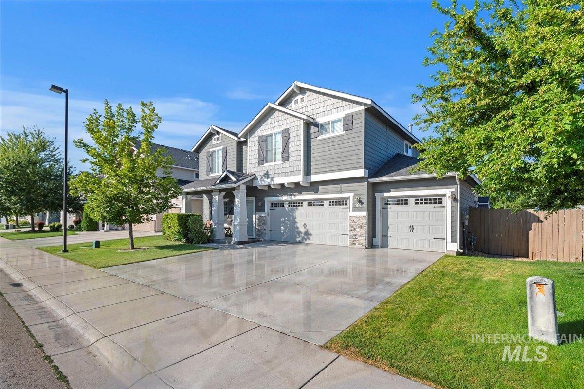 401 E Joshua Tree Dr Property Photo 3