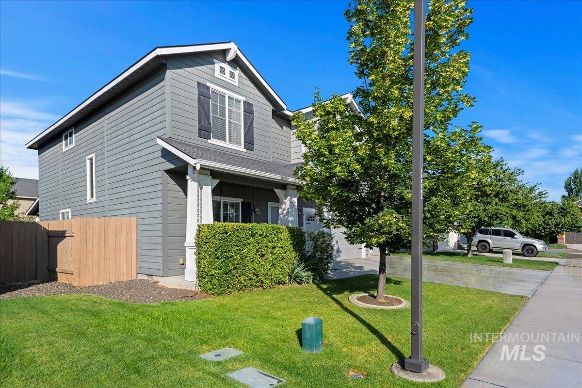 401 E Joshua Tree Dr Property Photo 4