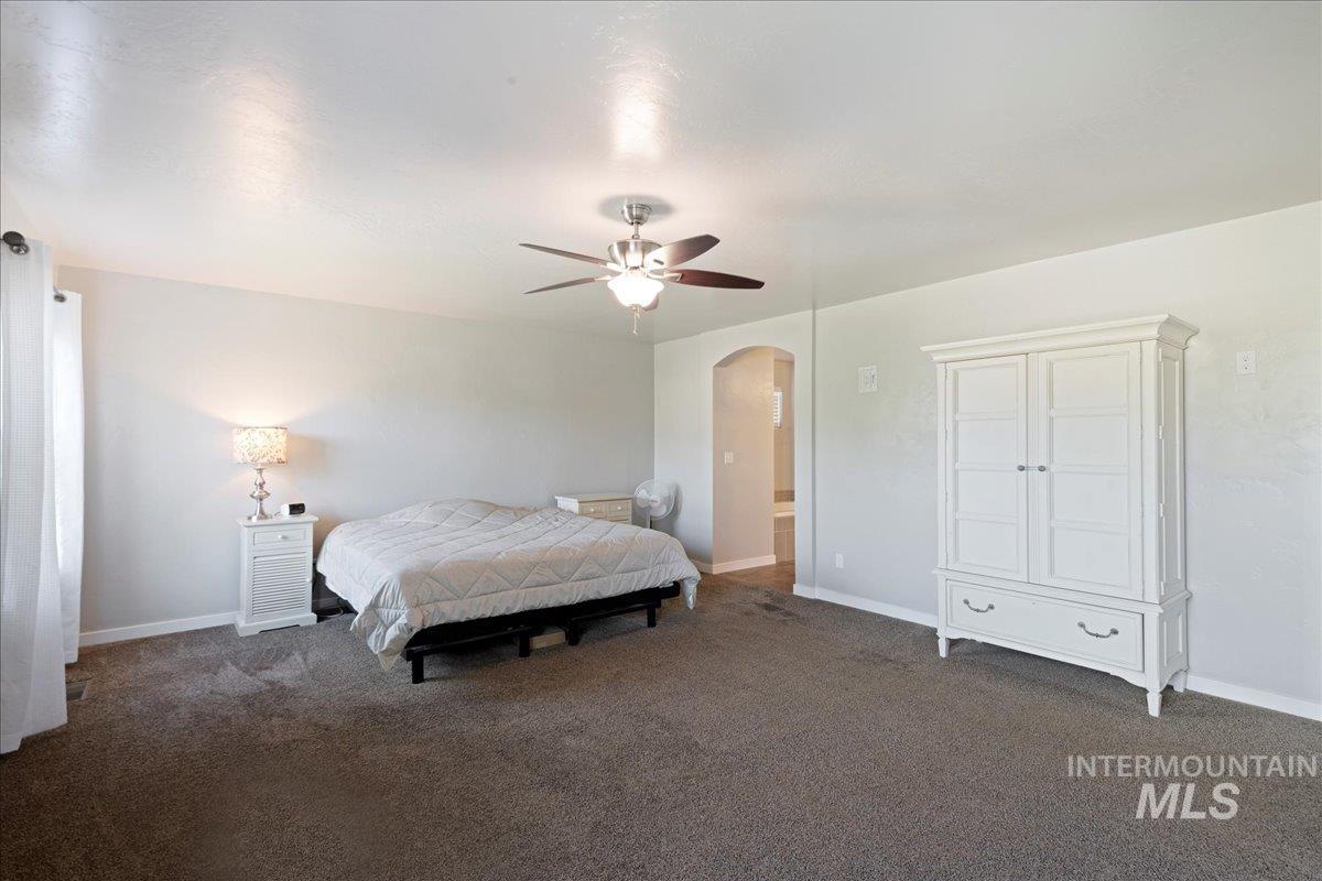 401 E Joshua Tree Dr Property Photo 14