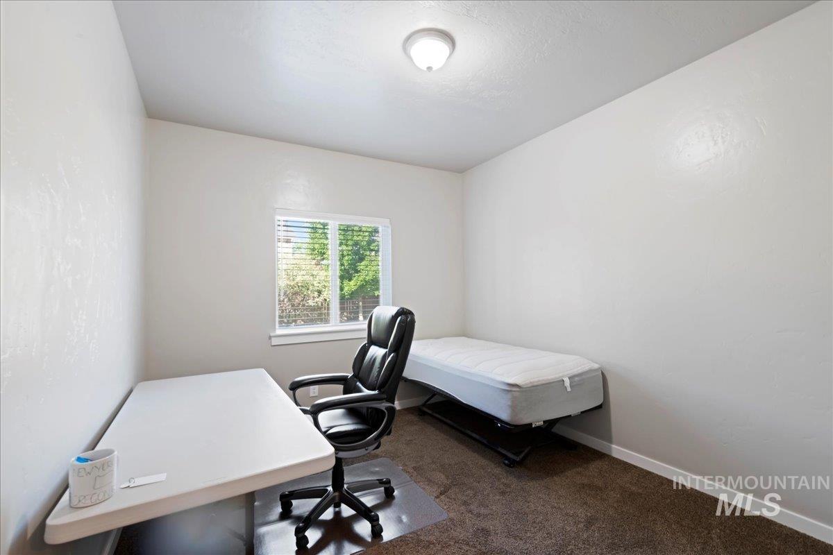 401 E Joshua Tree Dr Property Photo 17