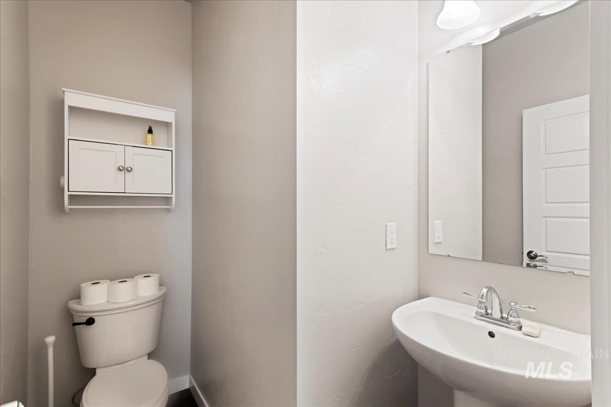 401 E Joshua Tree Dr Property Photo 21