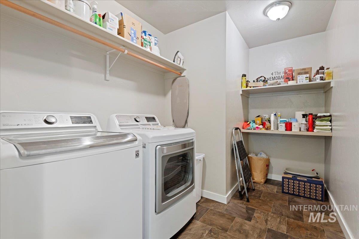 401 E Joshua Tree Dr Property Photo 24