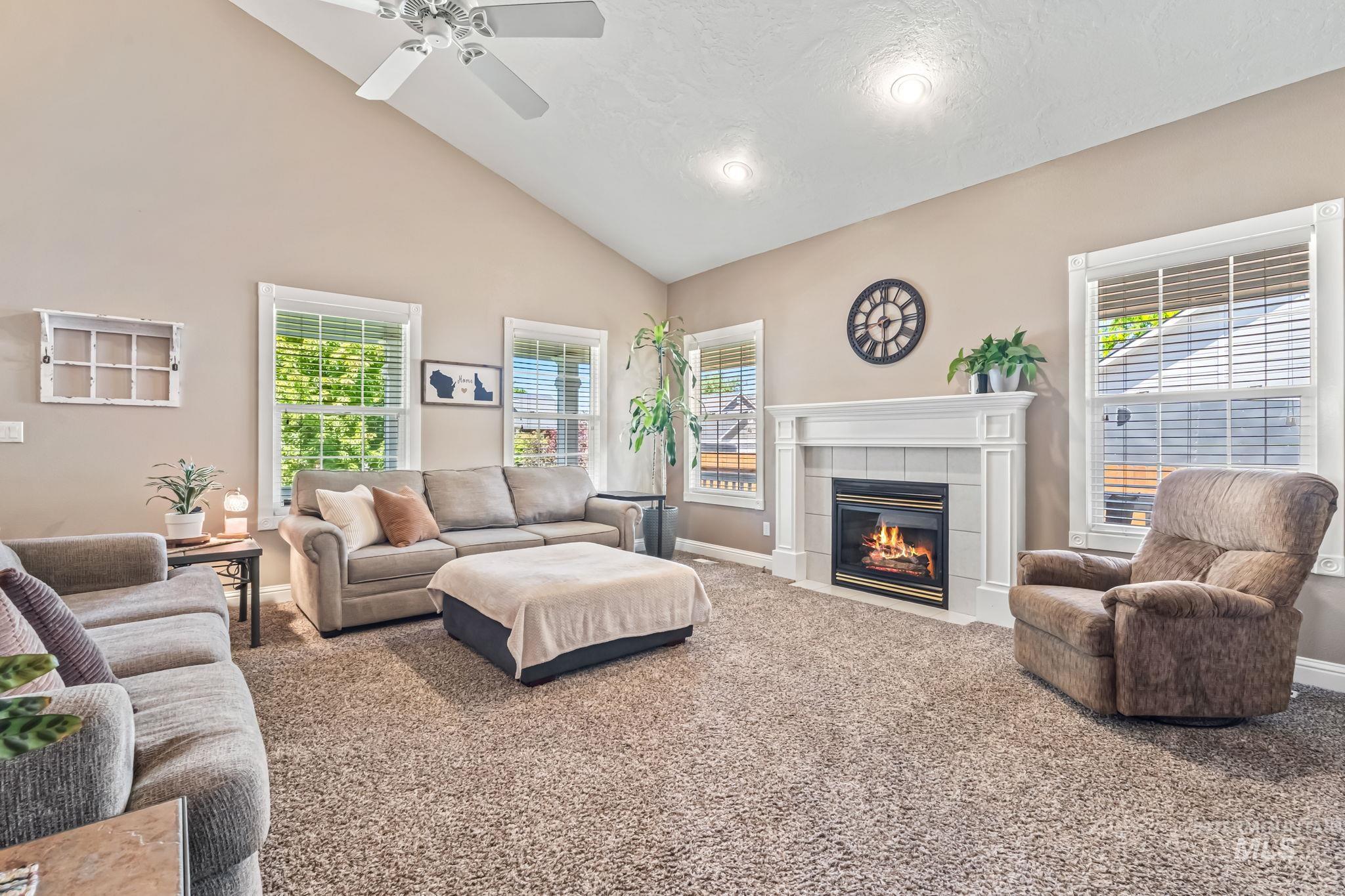 2512 S Sienna Drive Property Photo 7