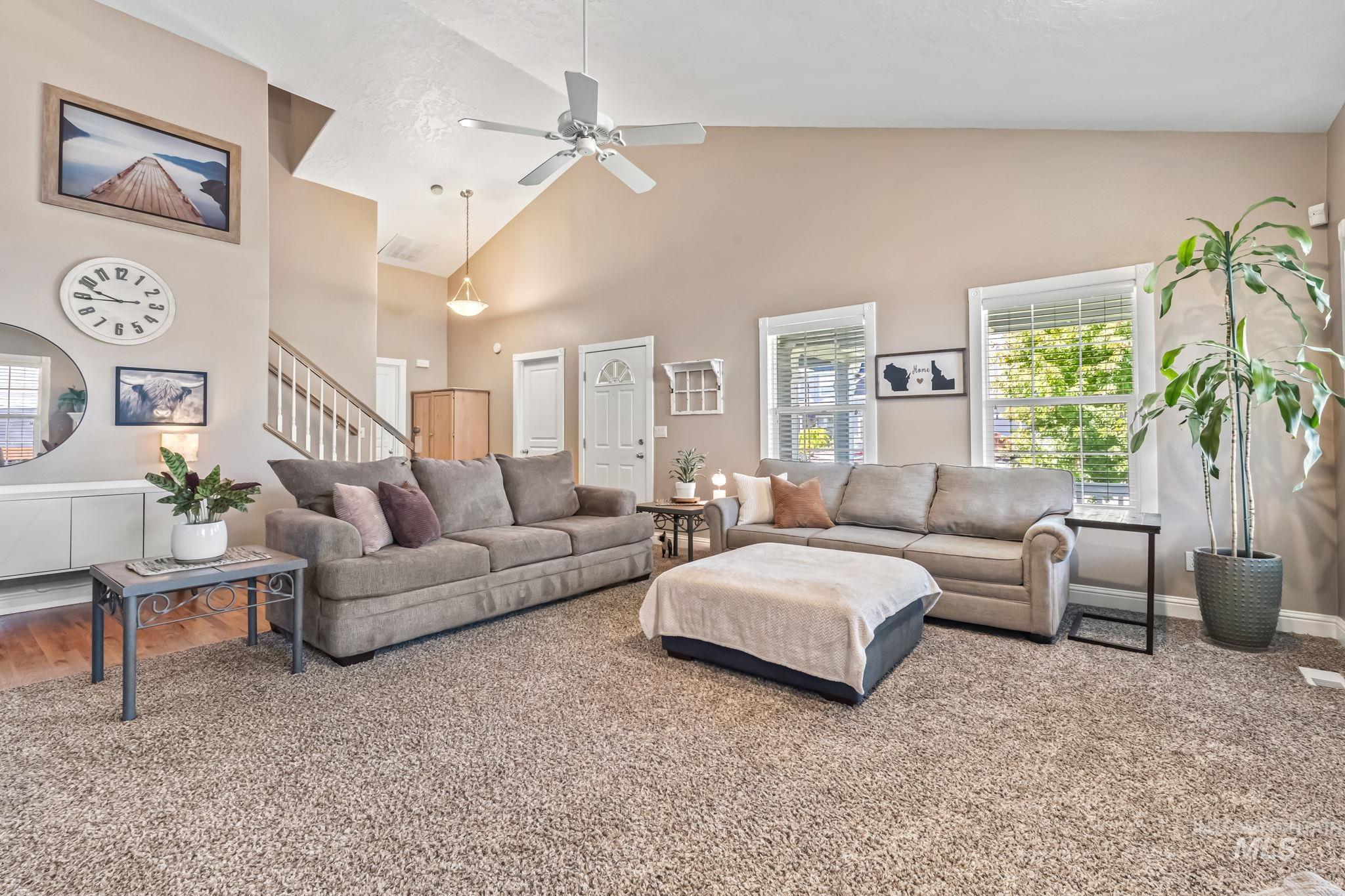 2512 S Sienna Drive Property Photo 8