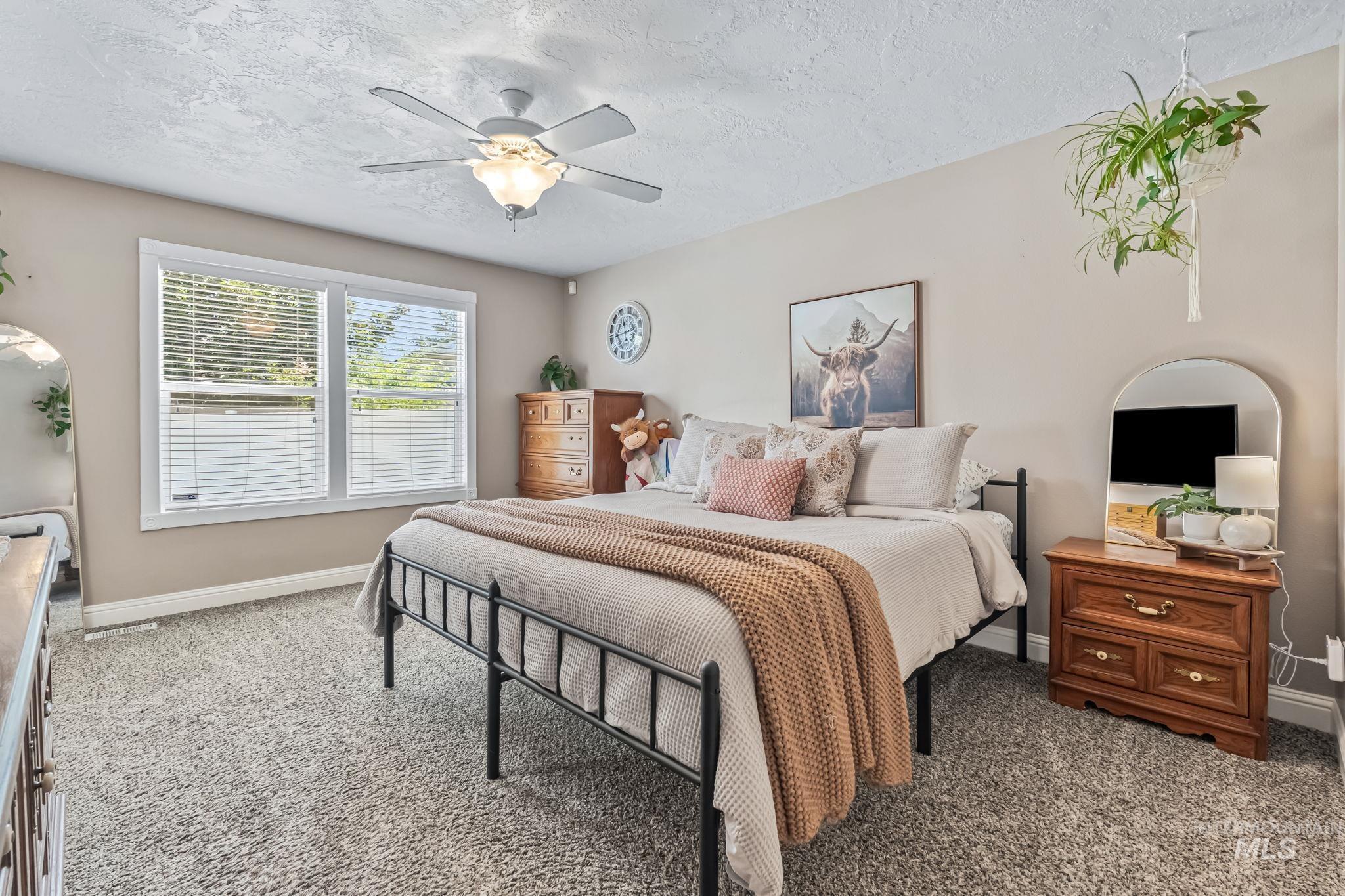 2512 S Sienna Drive Property Photo 11