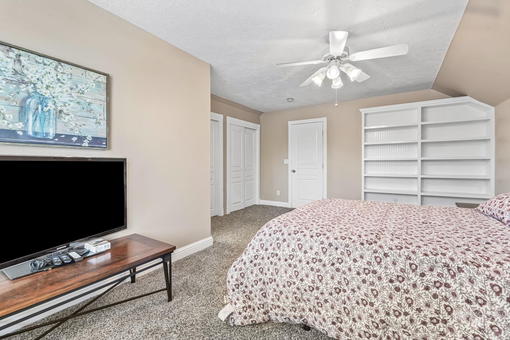 2512 S Sienna Drive Property Photo 17