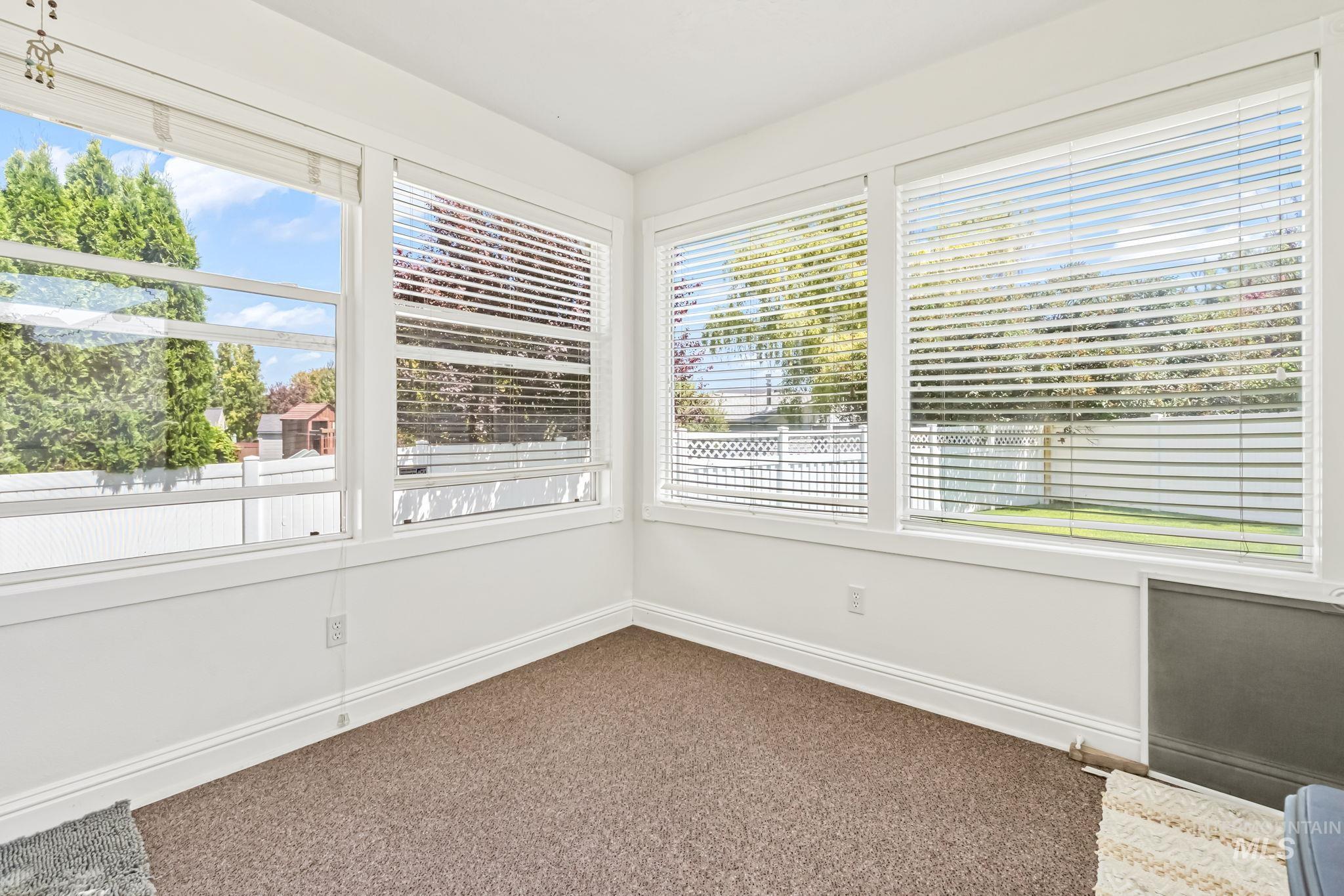 2512 S Sienna Drive Property Photo 34