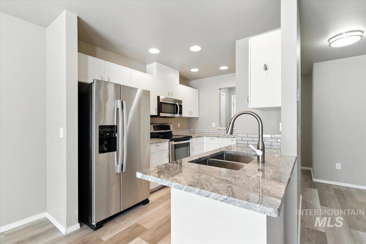 5518 S Adonis Pl Property Photo 1