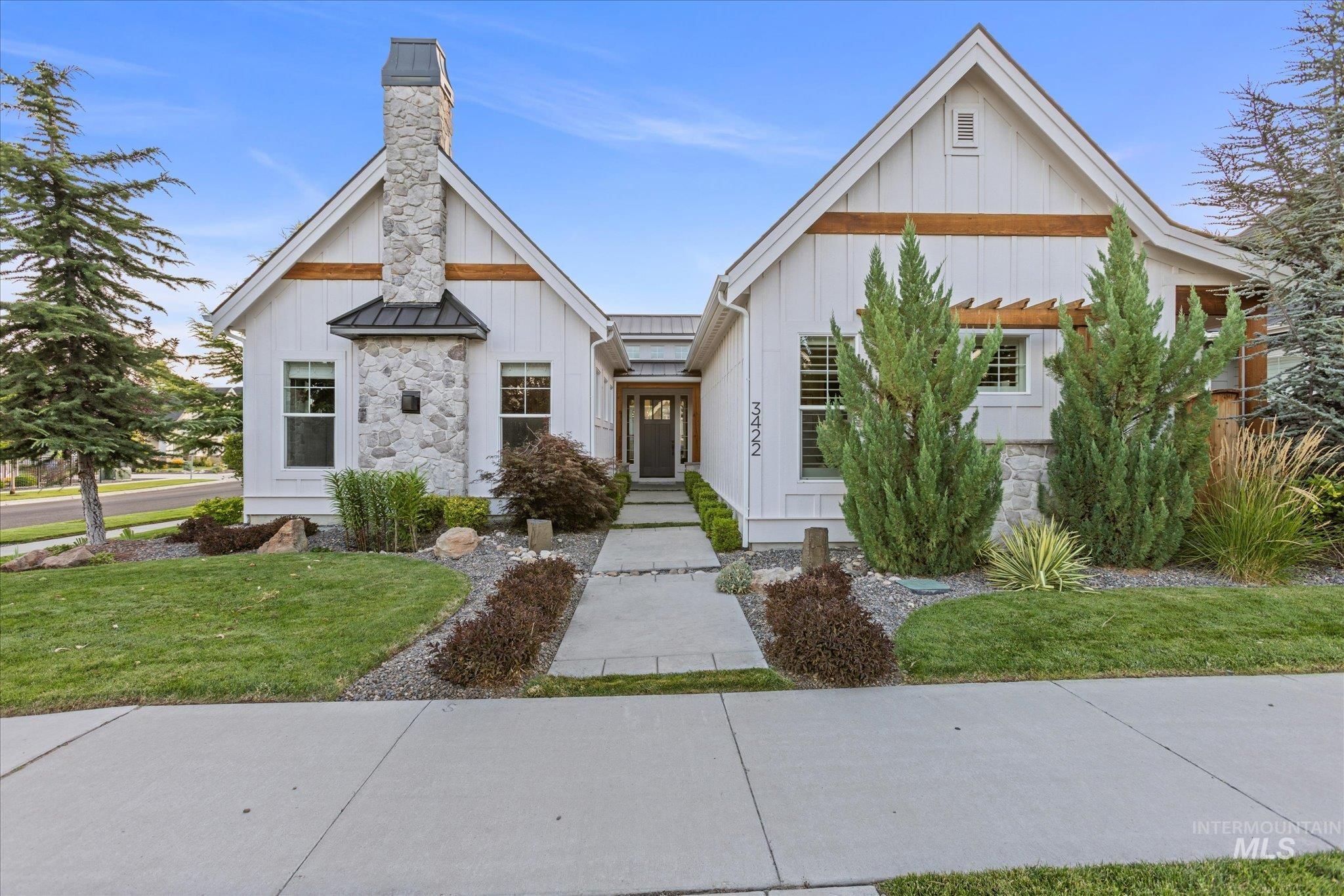 3422 W Hidden Springs Dr