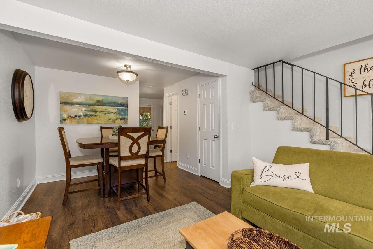 618 E Pennsylvania St Property Photo 3