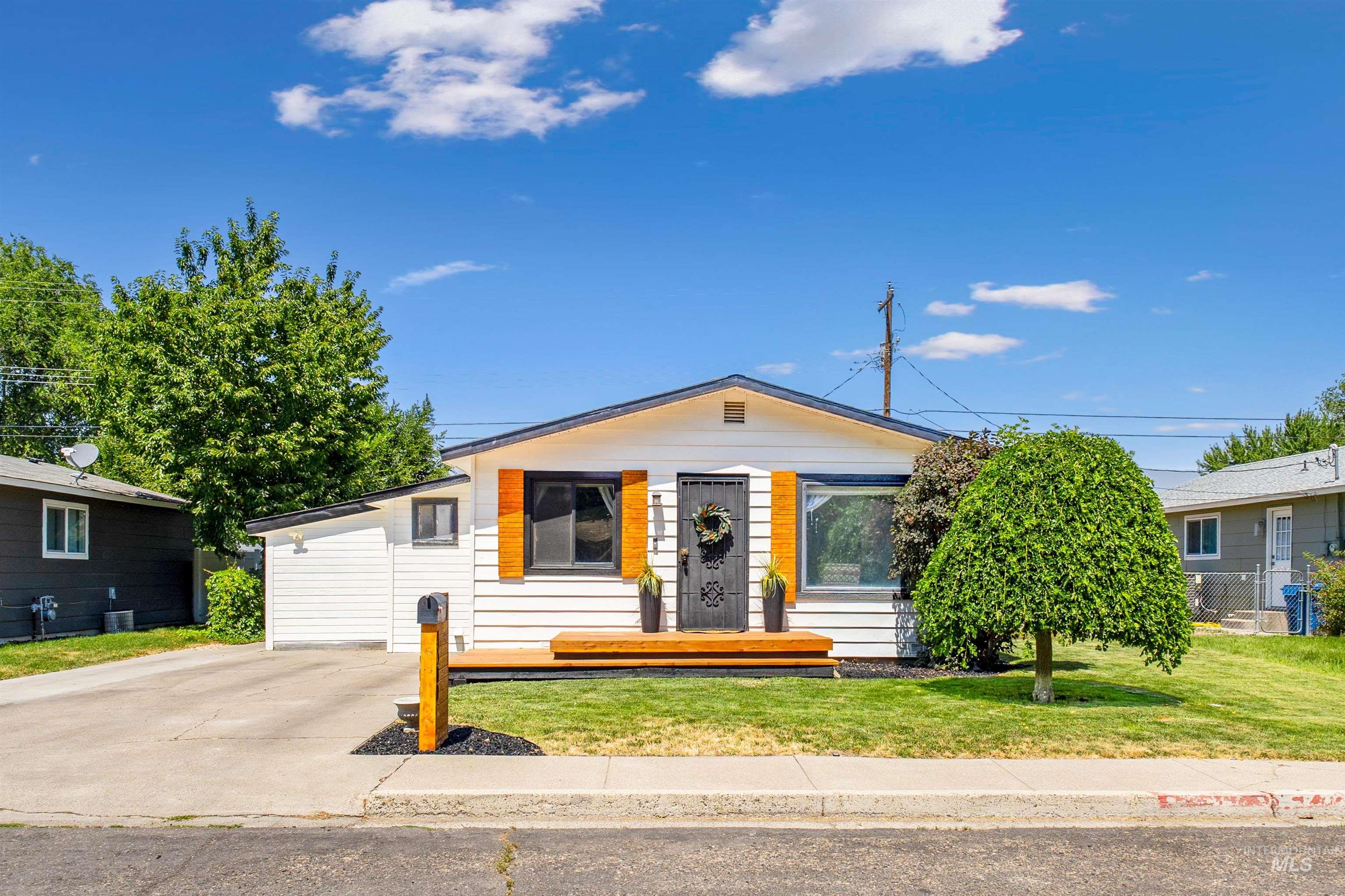 1300 E 5th ST. N