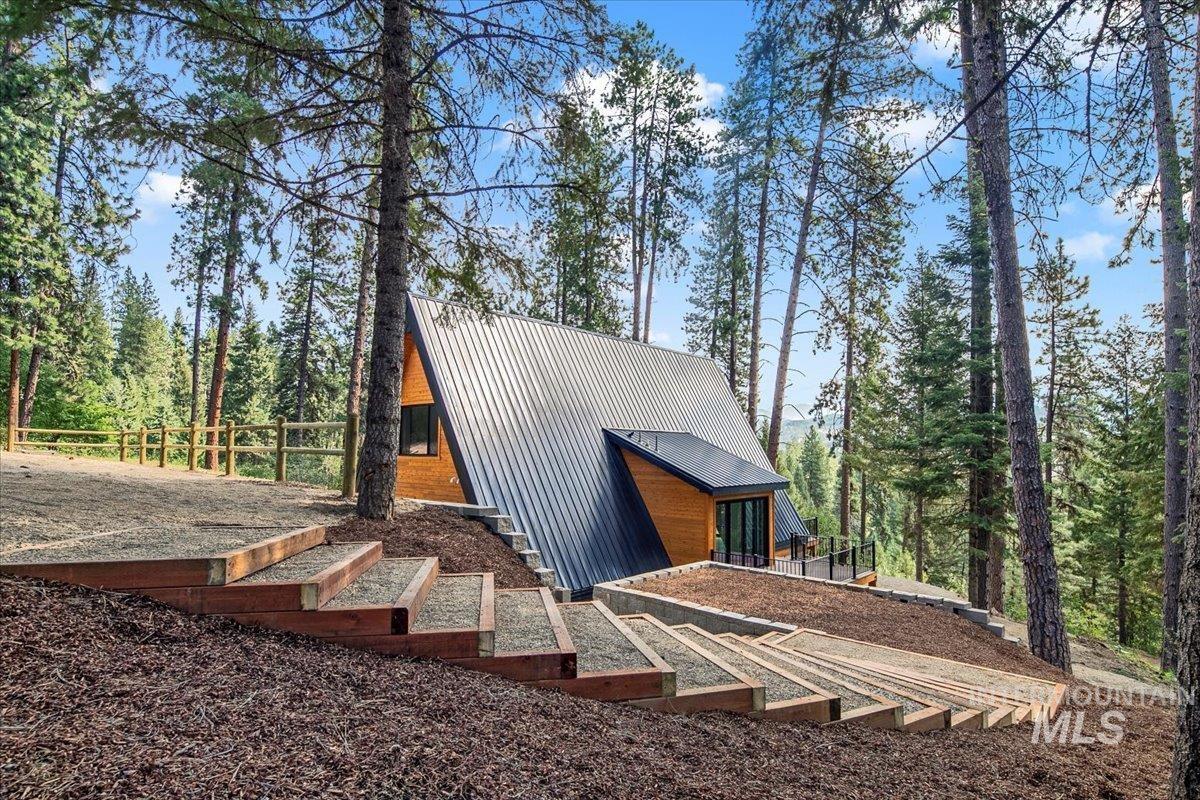 7 Moonglow Cir Property Photo 5