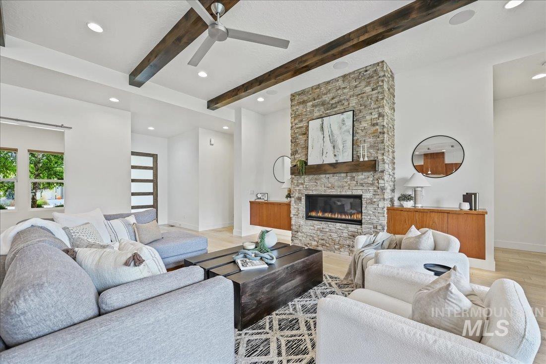 4246 W Maggio Property Photo 9