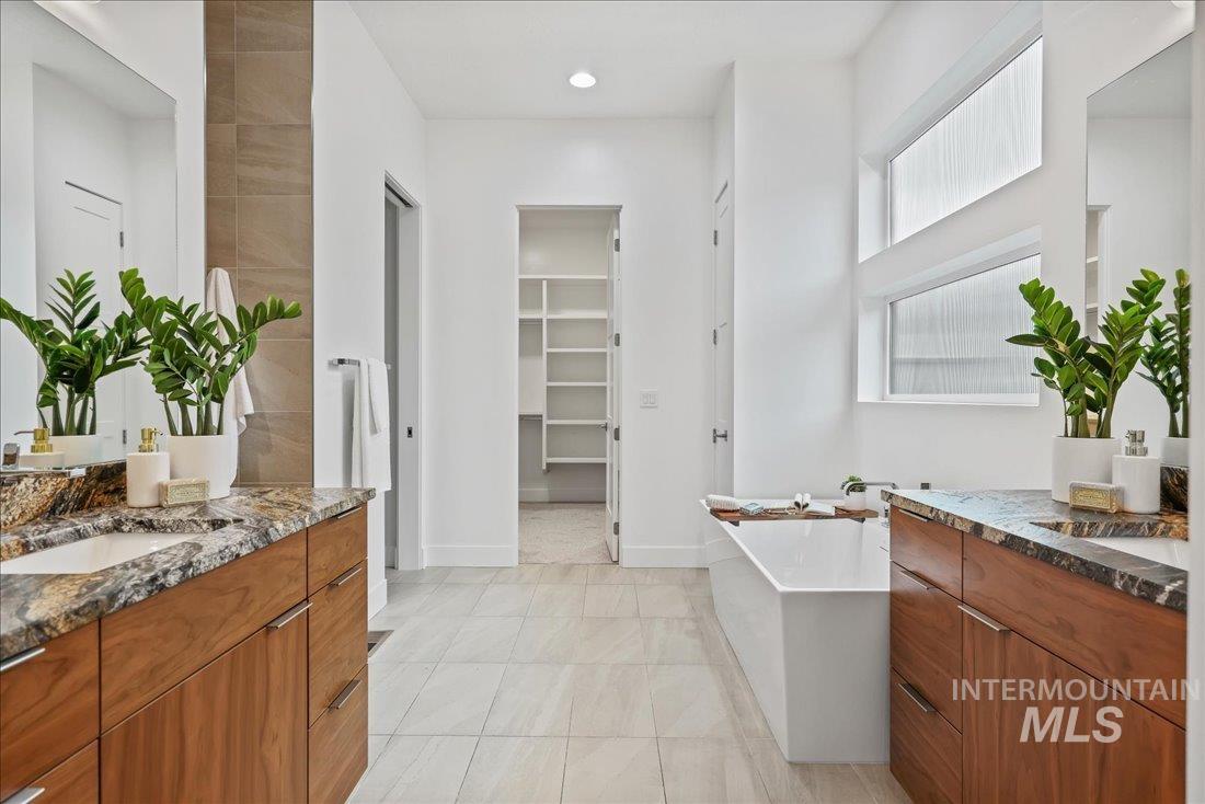 4246 W Maggio Property Photo 29