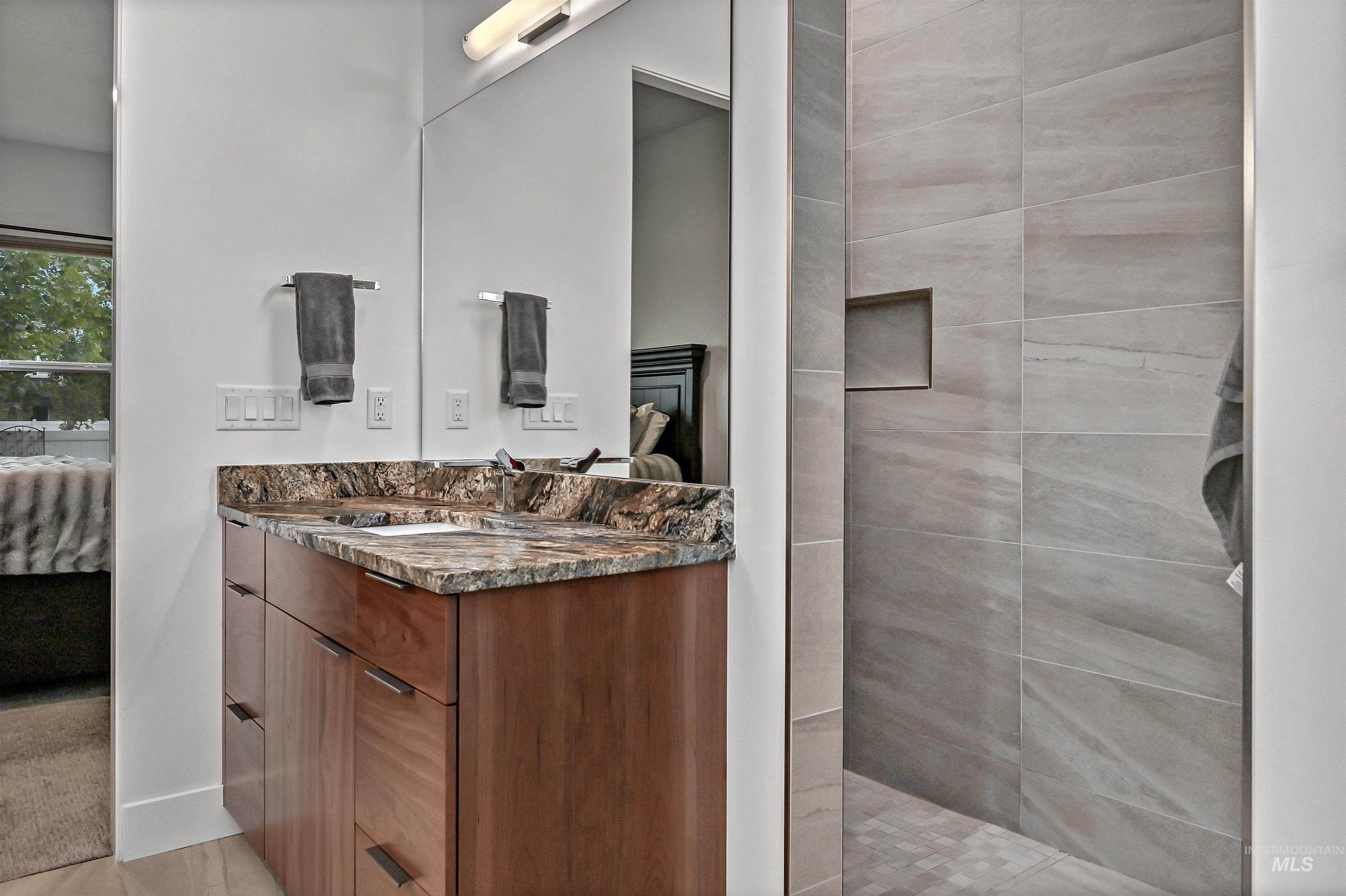 4246 W Maggio Property Photo 32