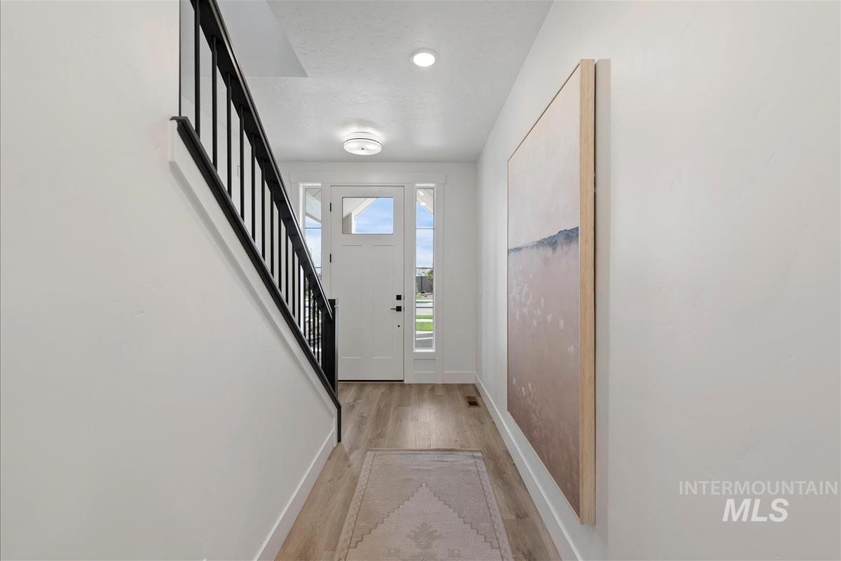 6594 W Los Flores Dr Property Photo 3