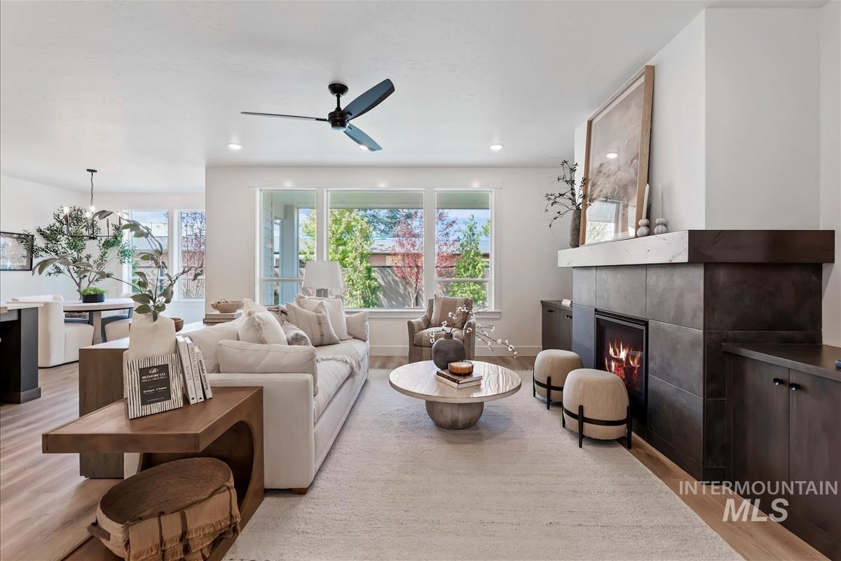 6594 W Los Flores Dr Property Photo 6