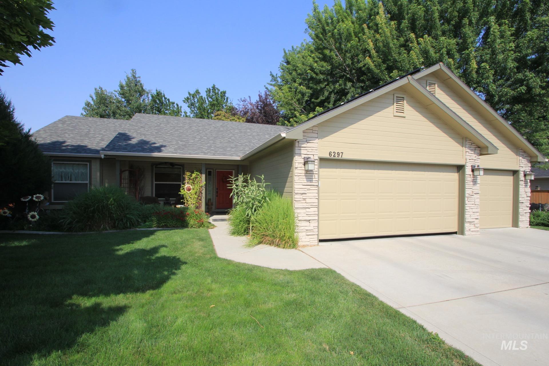 6297 S Lunar Ave. Property Photo 1