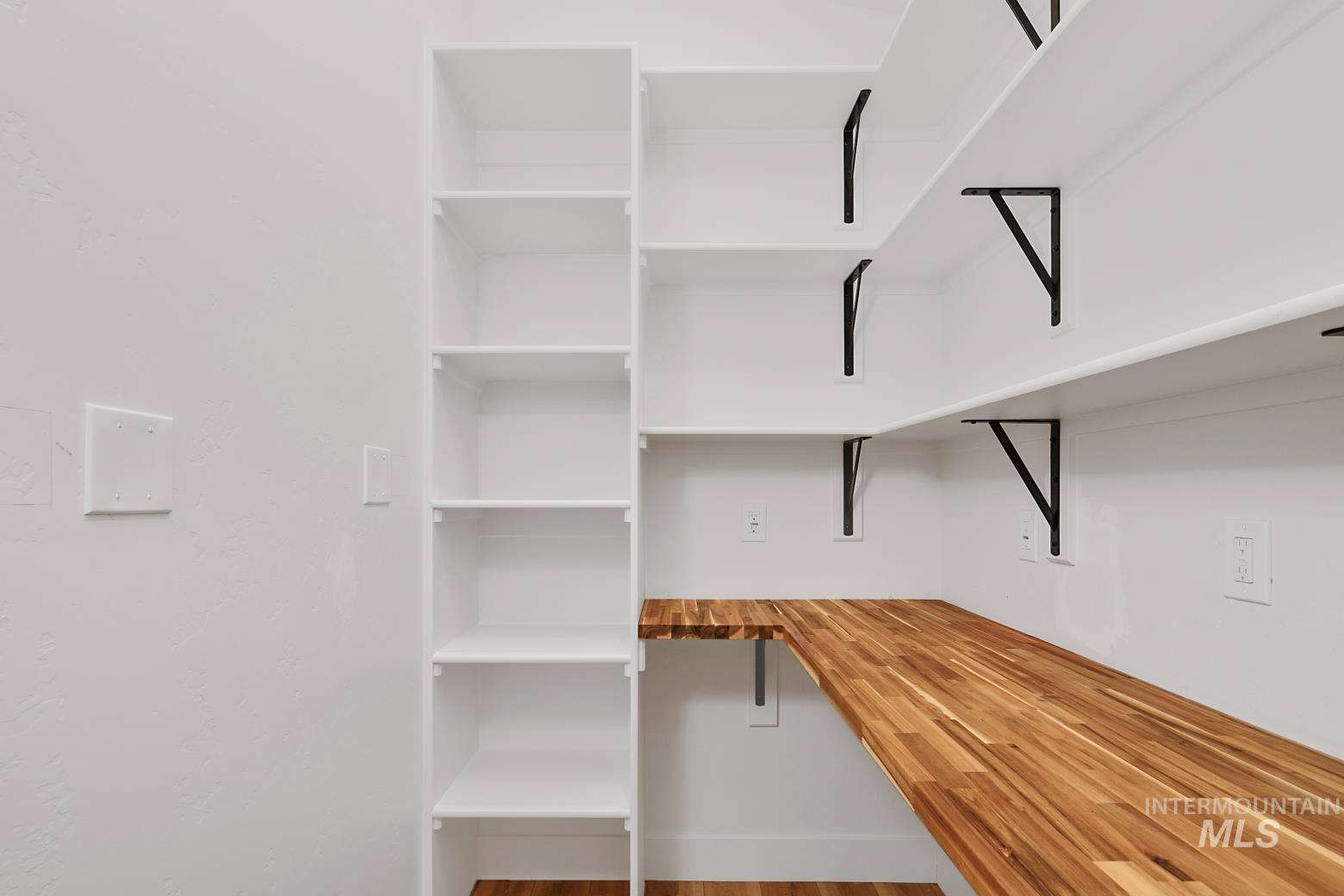 8365 Rustin Road Property Photo 12