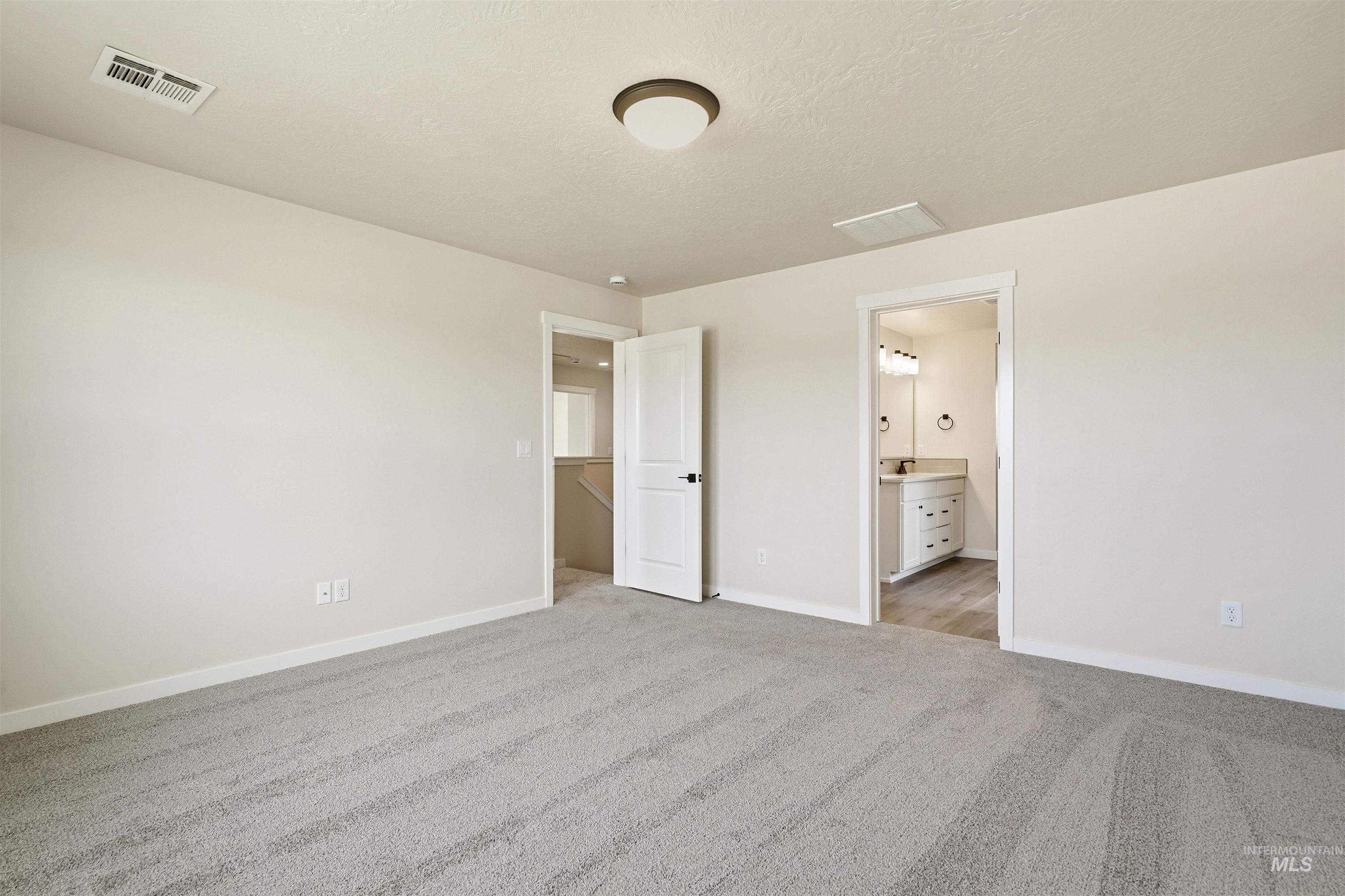 1585 Sw Silverstone Ave Property Photo 21