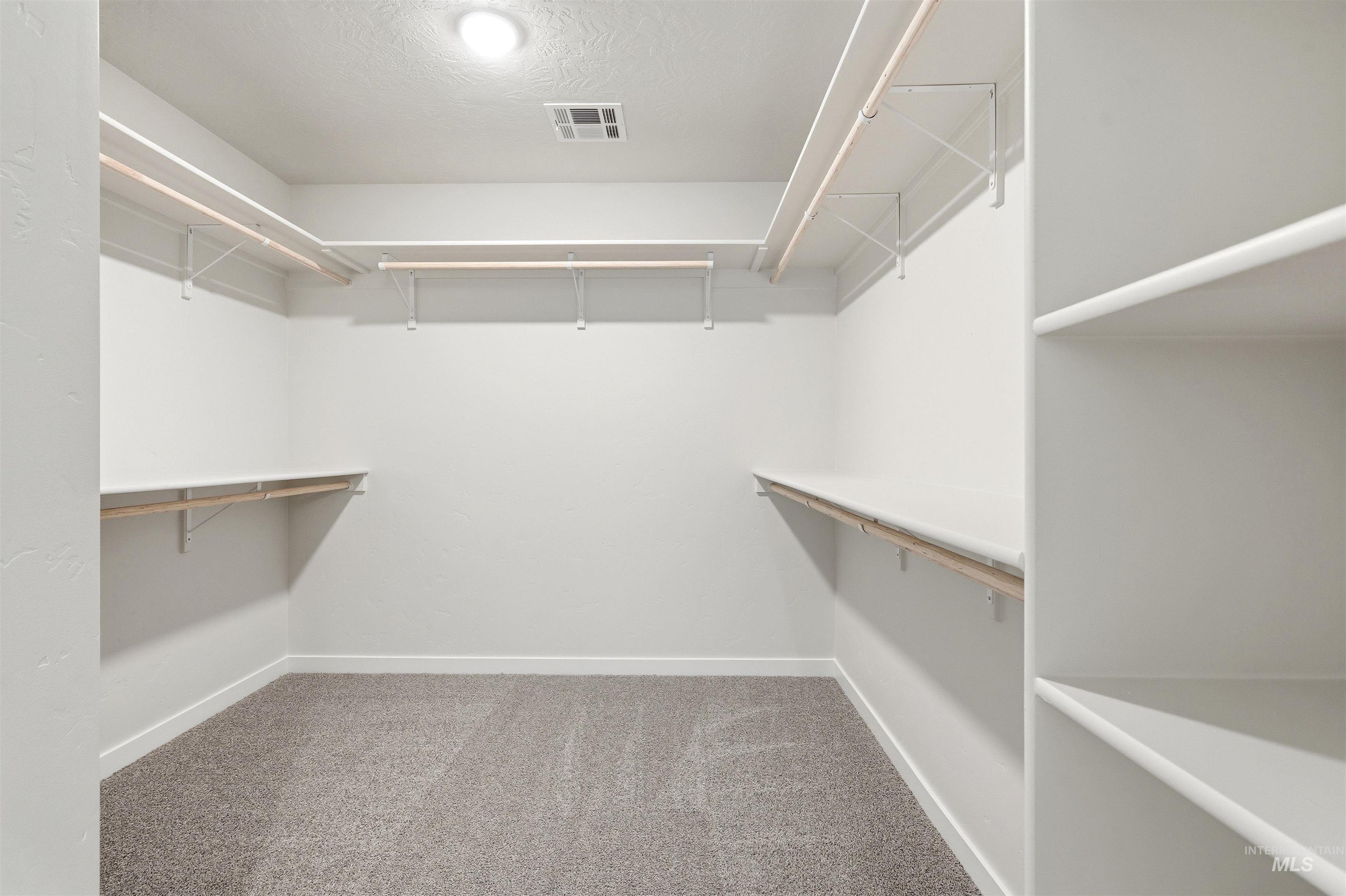 1590 Witt St Property Photo 19
