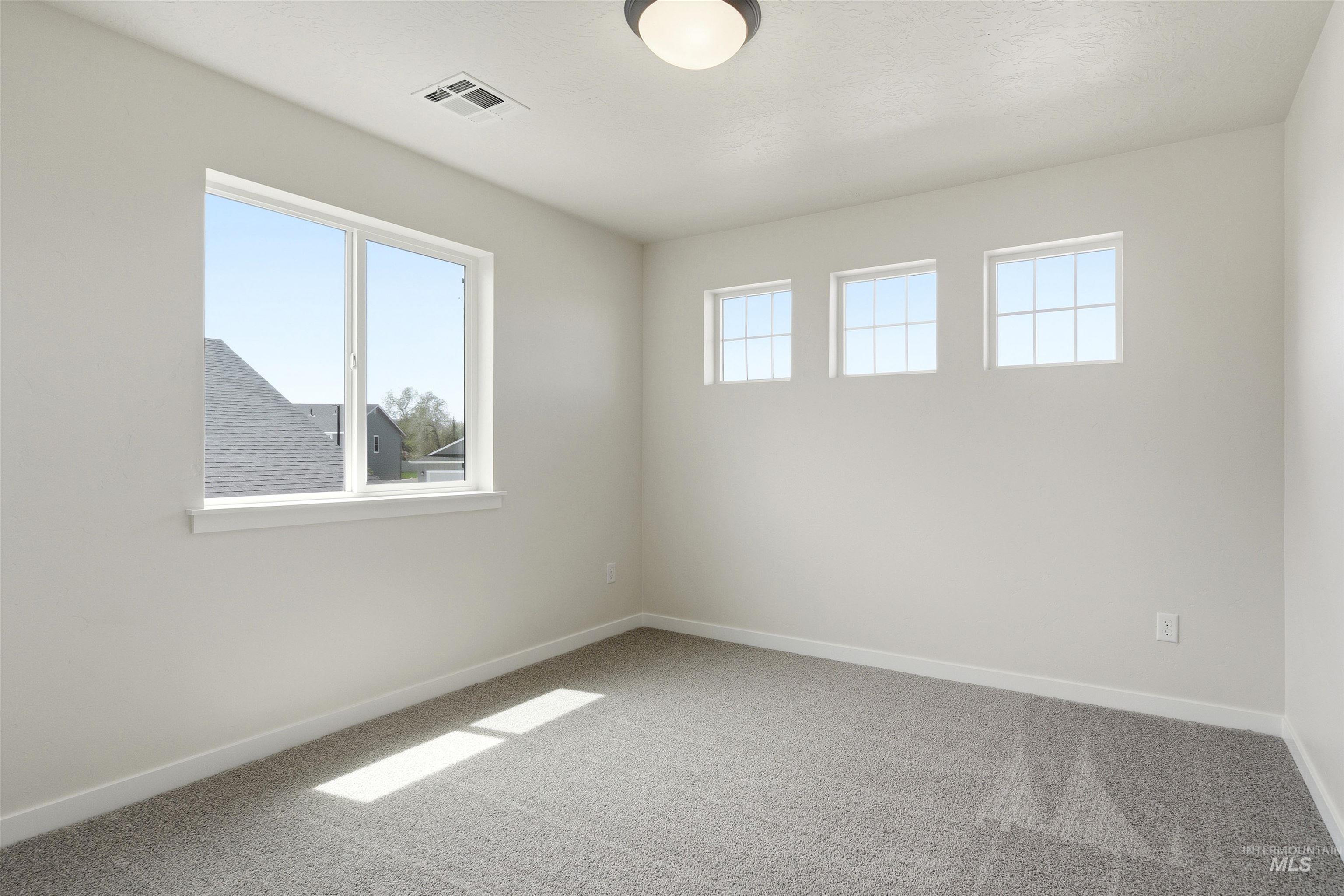 1590 Witt St Property Photo 21
