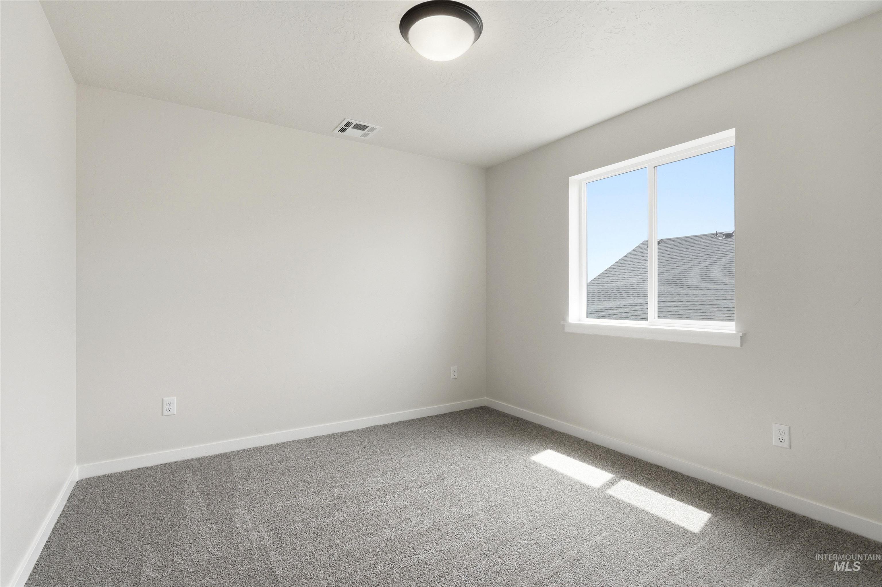 1590 Witt St Property Photo 25