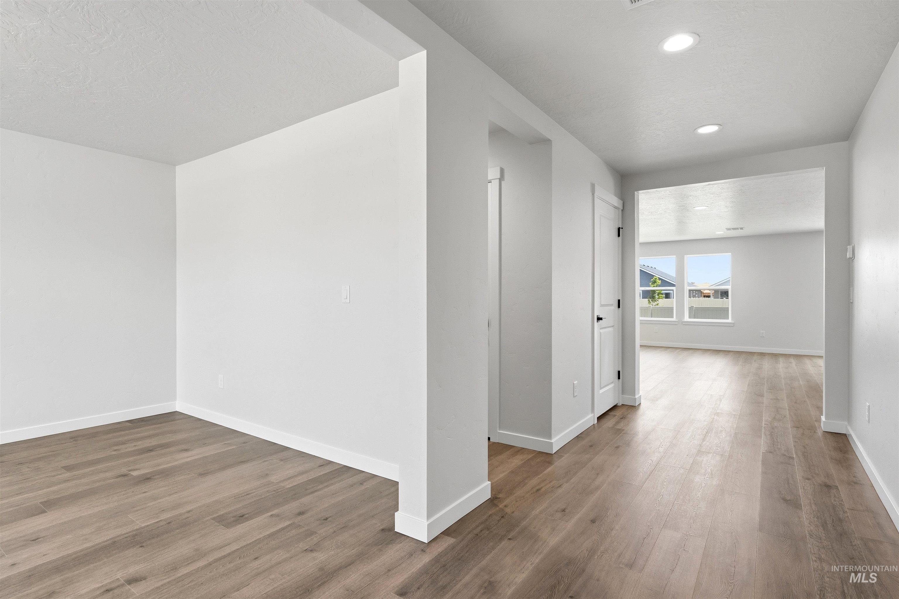 1590 Witt St Property Photo 28