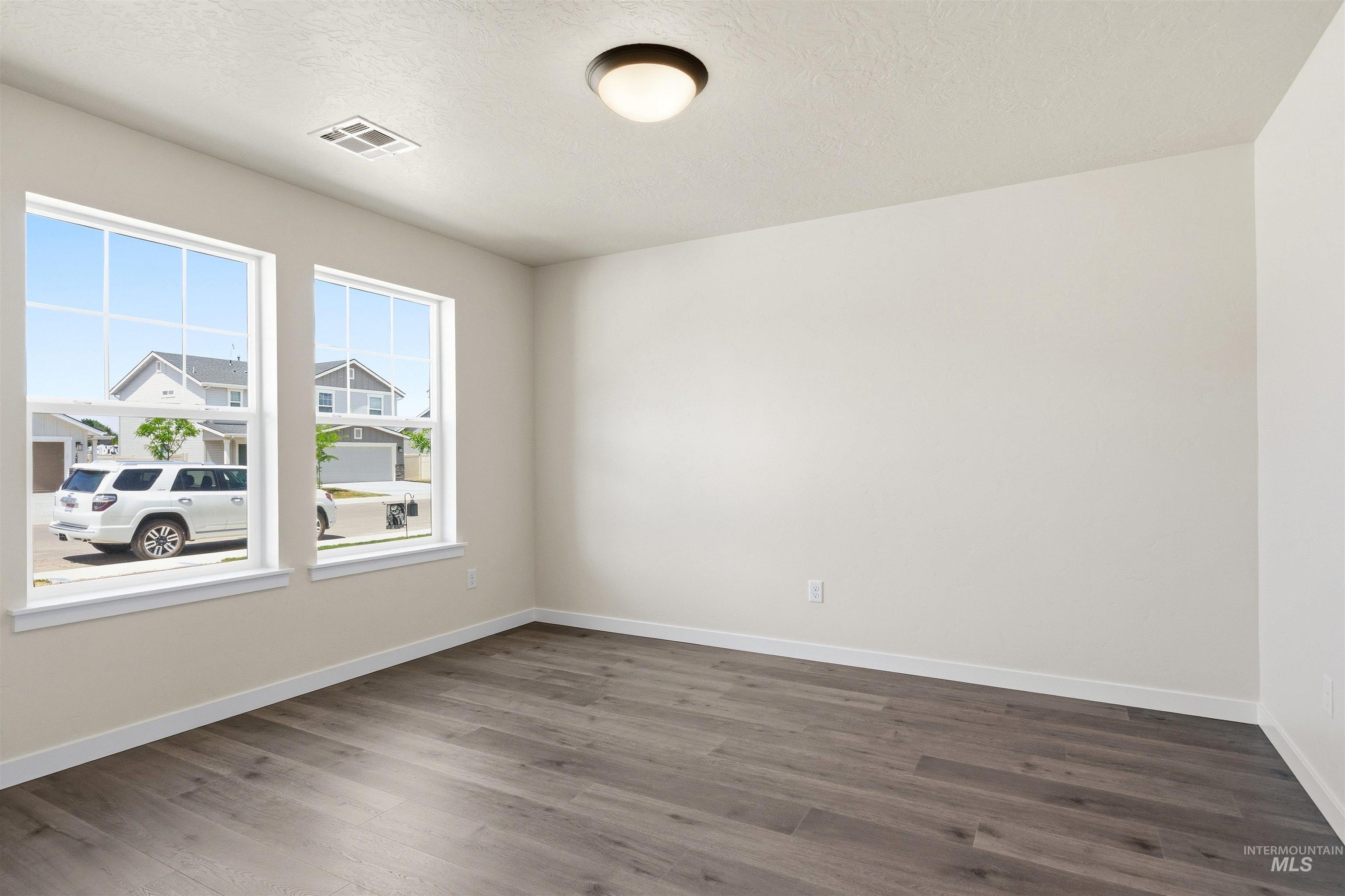 1590 Witt St Property Photo 30