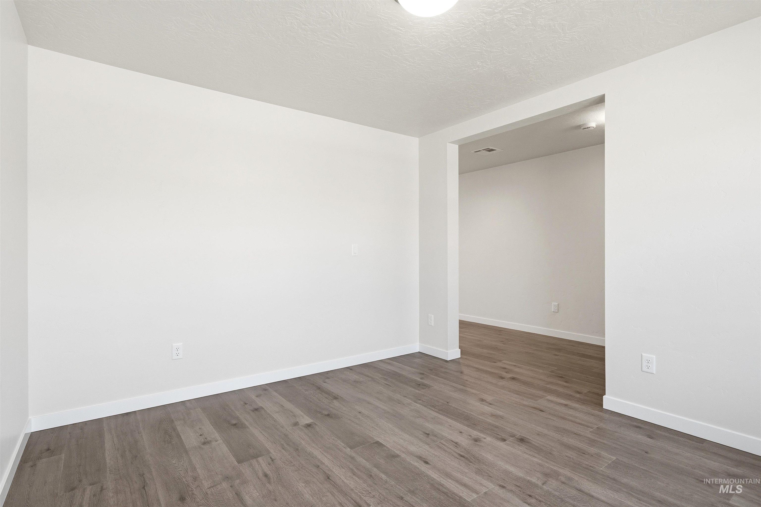 1590 Witt St Property Photo 31
