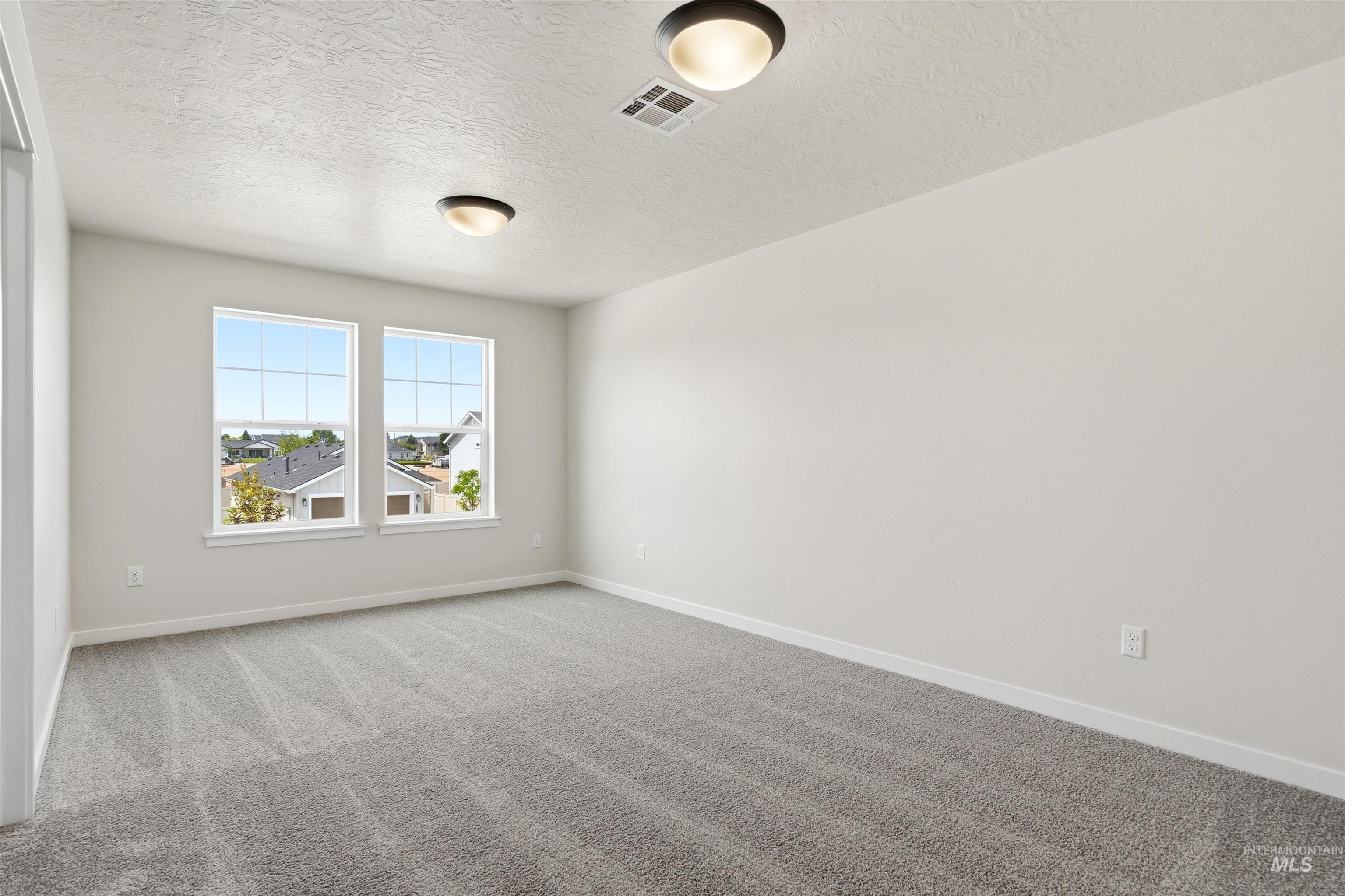 1590 Witt St Property Photo 33