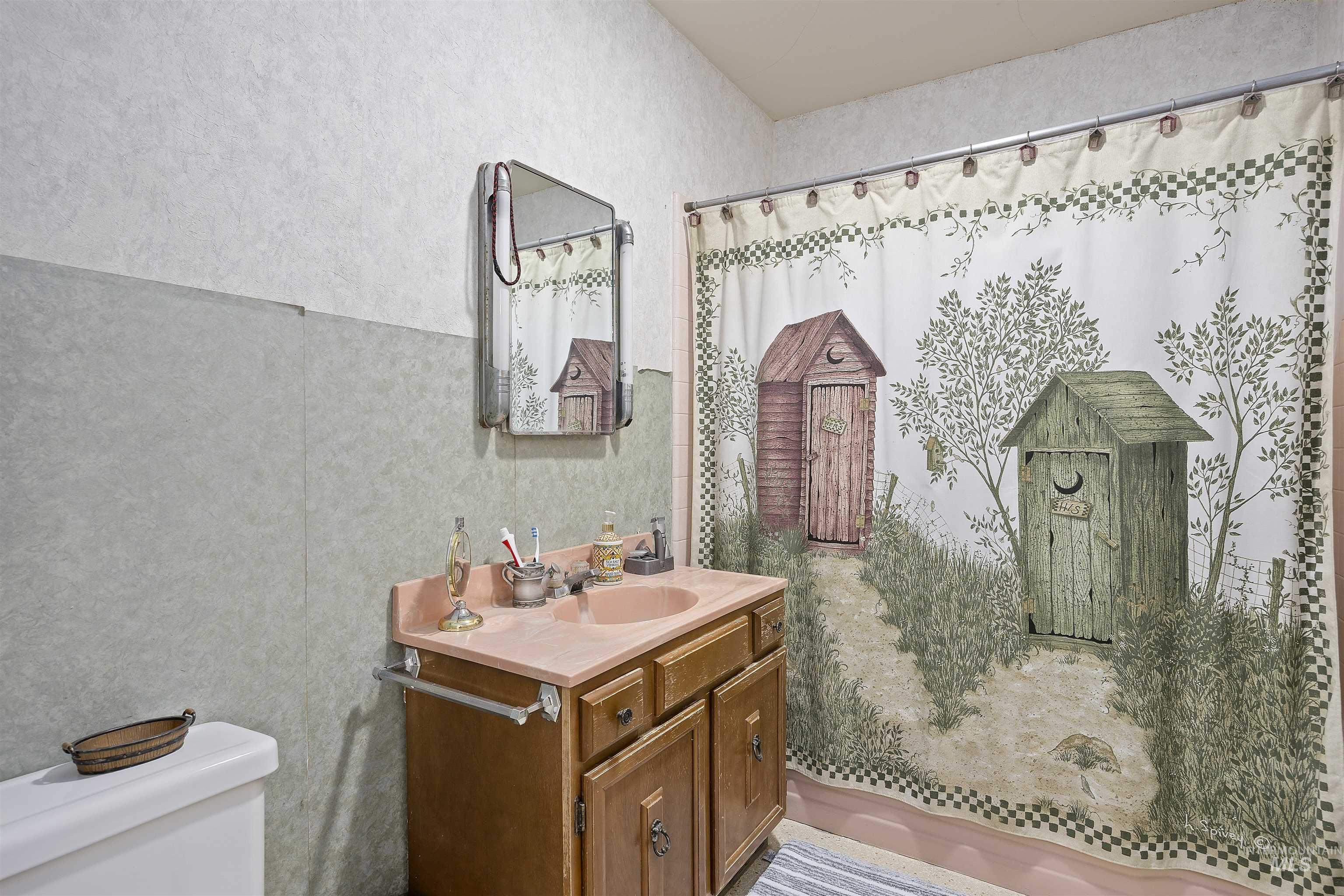 1950 E 3700 N Property Photo 22