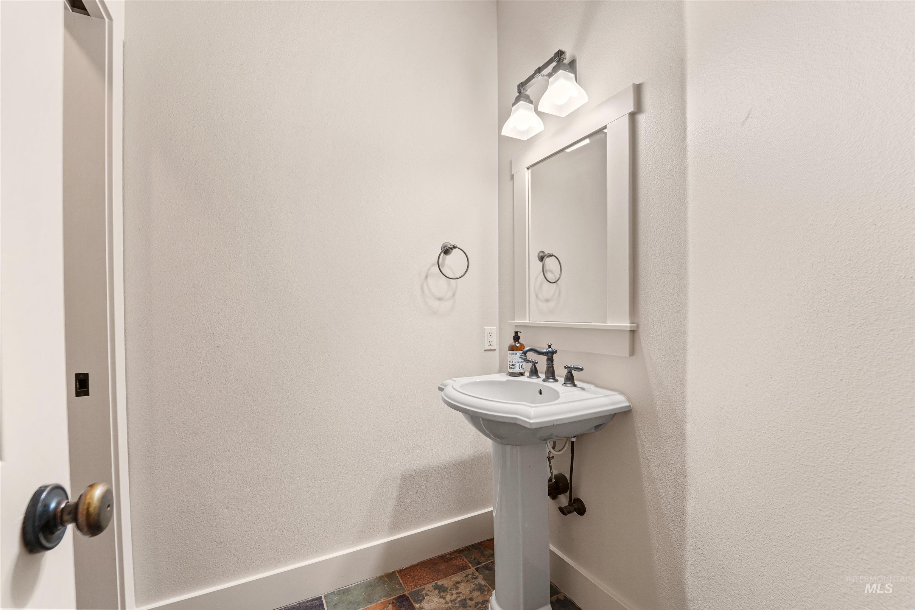 50 Highland Road Property Photo 28