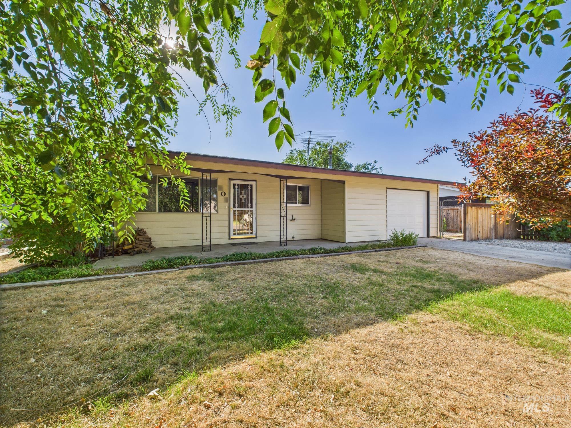 202 Sunny Lane Property Photo 1
