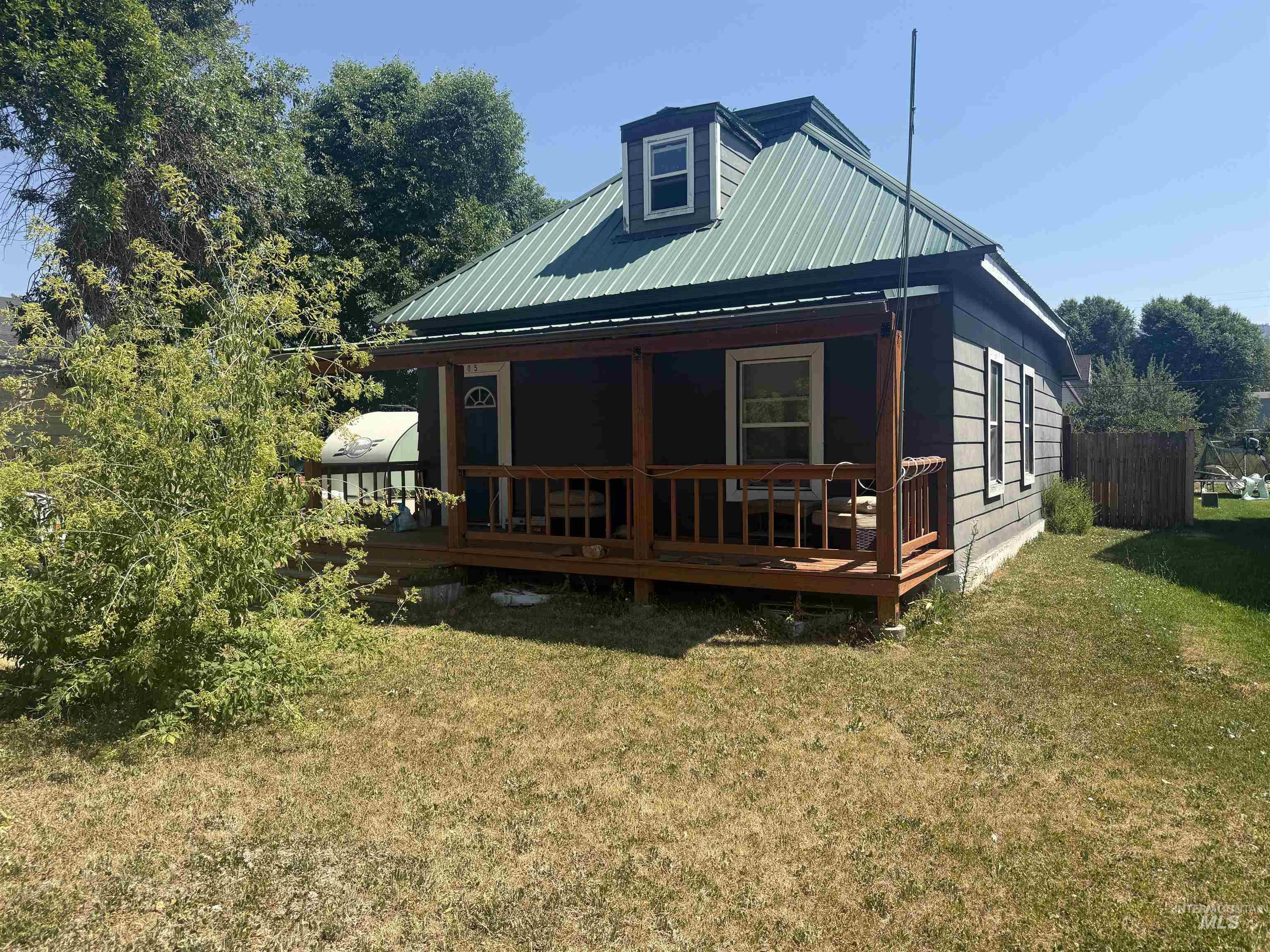 305 Bannock St