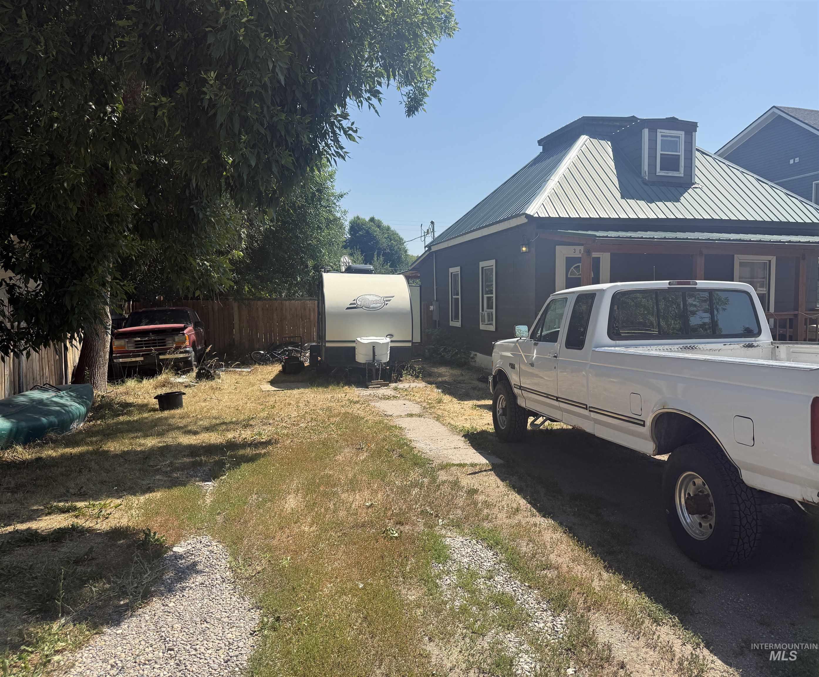 305 Bannock St Property Photo 2