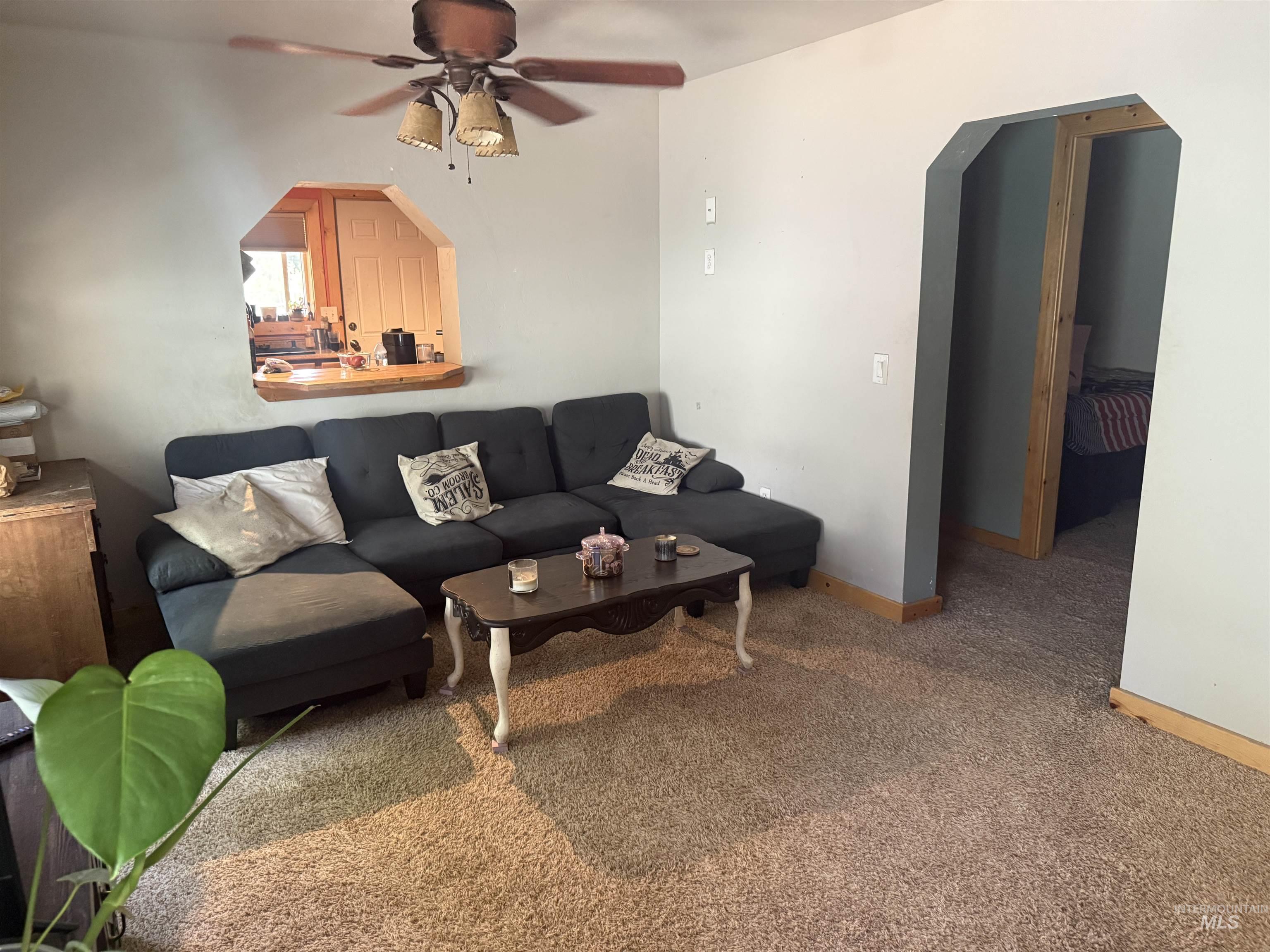 305 Bannock St Property Photo 5