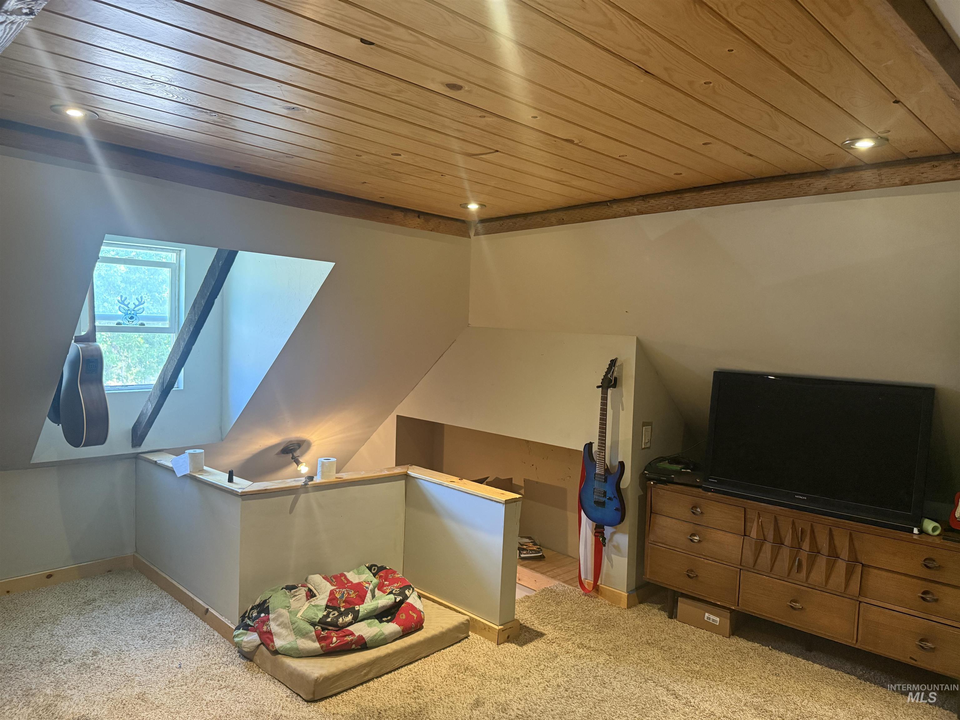 305 Bannock St Property Photo 13