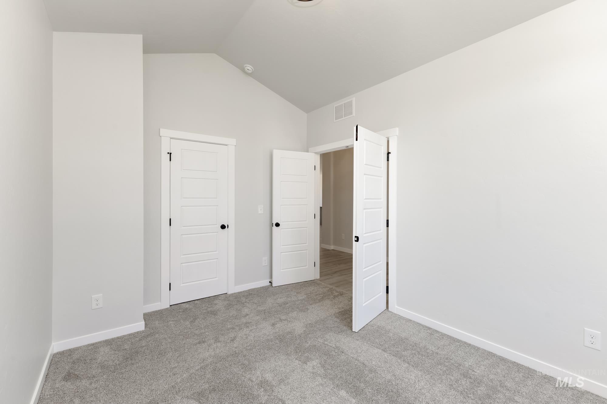 2355 N Carly Ave Property Photo 5